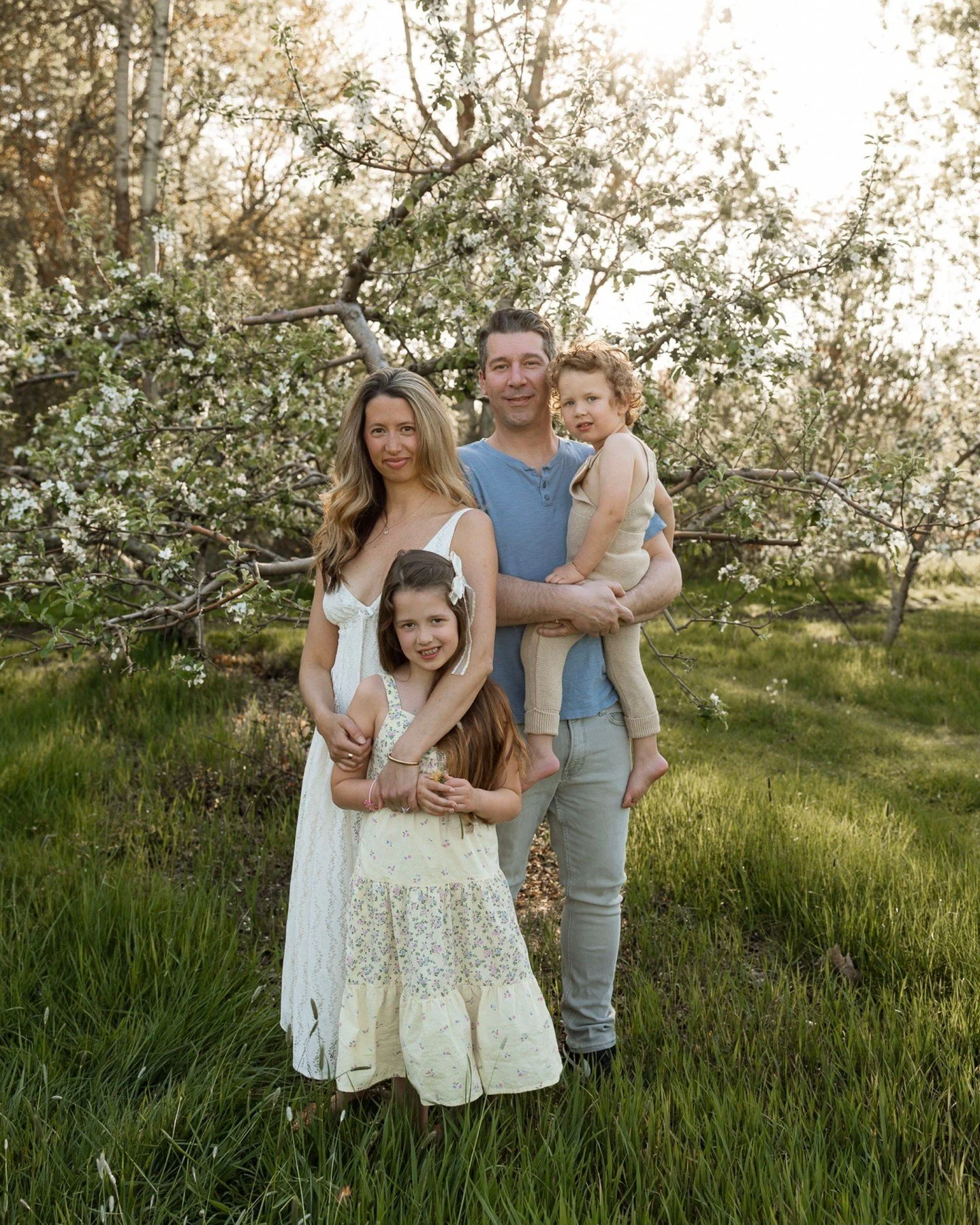 Spring minis can be hard to plan because of weather whiplash, but this year, we NAILED IT. 🌸 

Also, I hate to be that guy, but I'm already making plans for fall minis sessions at this same orchard, so if there are dates in early October that are be