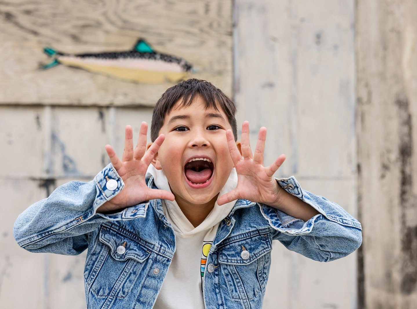 It&rsquo;sssssssssss FRIDAY!!!!!!!
&bull;
&bull;
&bull;
&bull;
#familyphotographer #alamedafamilyphotographer #eastbayfamilyphotographer #oaklandfamilyphotographer #maternityphotographer #newbornphotographer #sanfranciscofamilyphotographer  #bayareaf