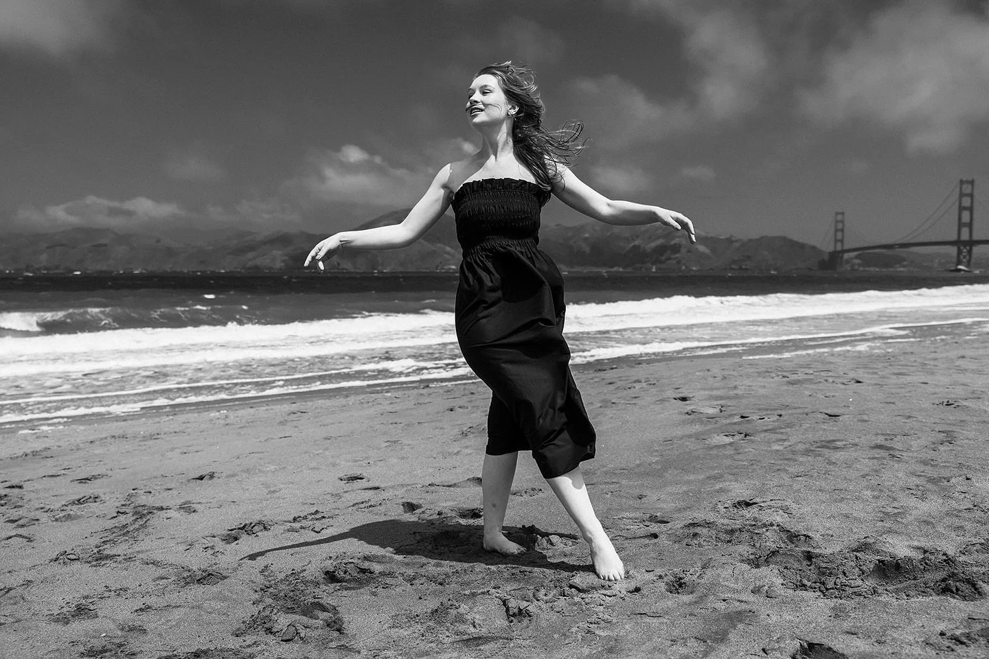 Heading to the SF beach this weekend - still a spot left to jump on! Link in bio to mini session info. See you there! 🐚
&bull;
&bull;
&bull;
&bull;
#familyphotographer #alamedafamilyphotographer #eastbayfamilyphotographer #oaklandfamilyphotographer 