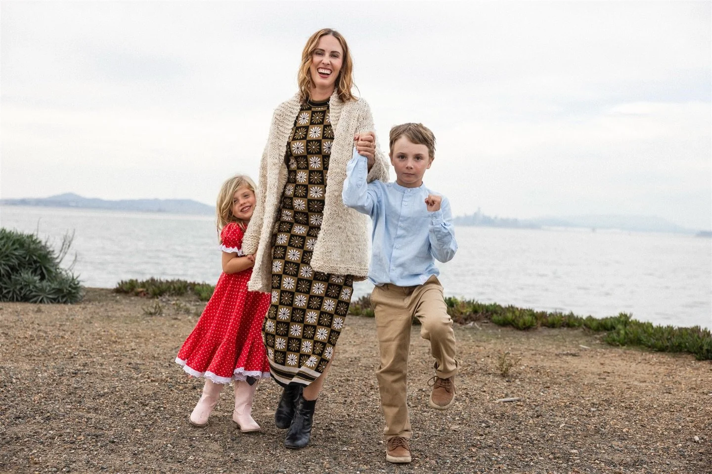 Marching through hump day like&hellip; catch me this weekend shooting! Last round of minis before Christmas! Link in bio to minis info. 
⠀⠀⠀⠀⠀⠀⠀⠀⠀
#sfbayareaphotographer #portraitphotographer #lifestylephotographer