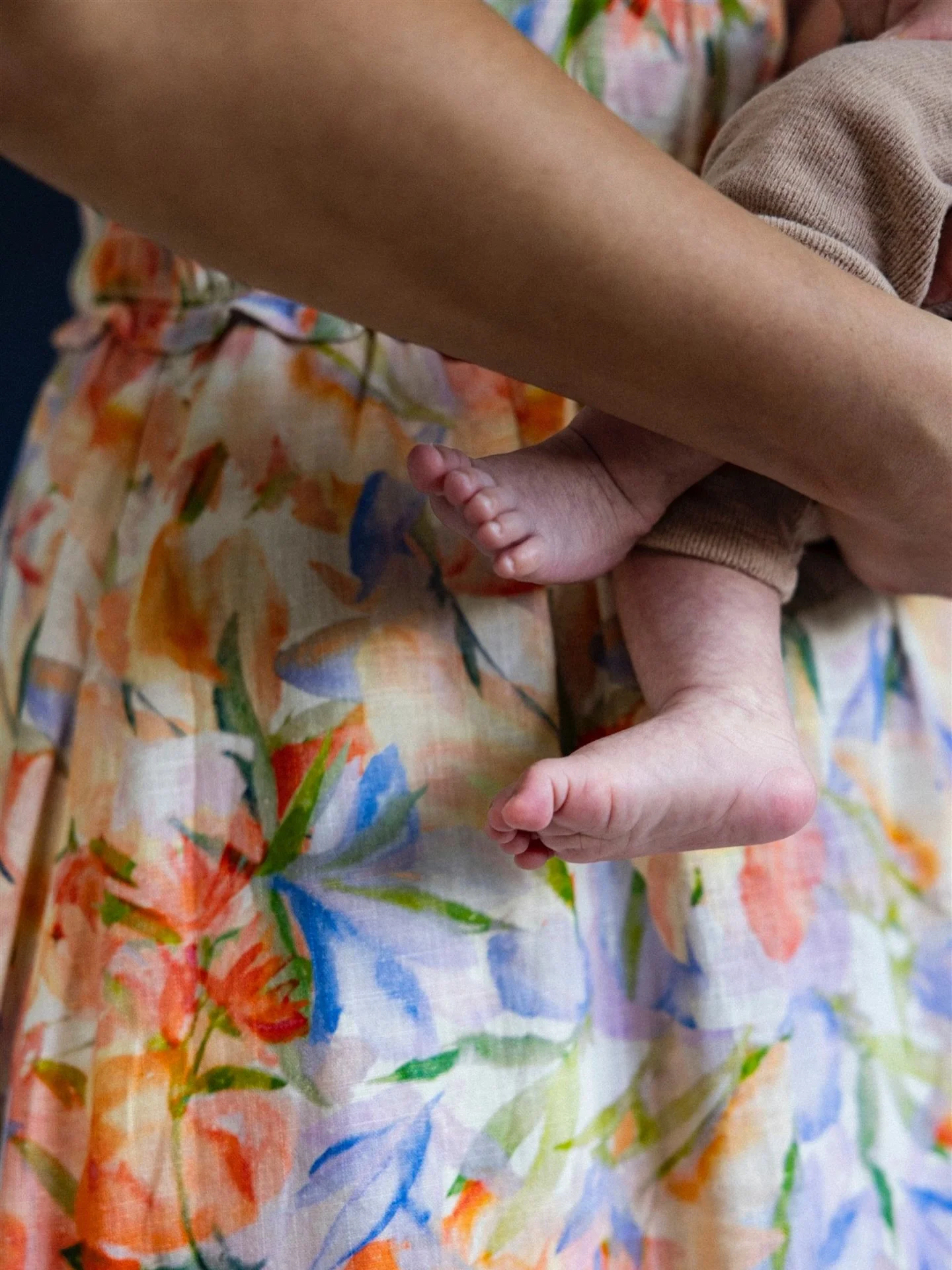 Sunday morning&hellip;best place to be. Cuddled up with the ones you love. 
⠀⠀⠀⠀⠀⠀⠀⠀⠀
#portraitphotographer #sfbayareaphotographer  #familyphotographer