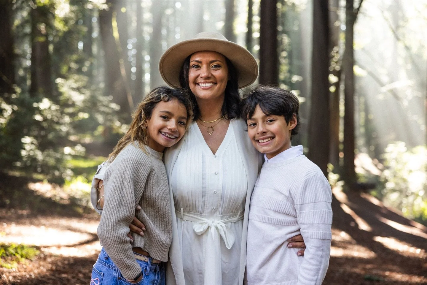 Still trippin&rsquo; on the heavenly light that happened during this shoot. 
⠀⠀⠀⠀⠀⠀⠀⠀⠀
#portraitphotographer #sfbayareaphotographer  #familyphotographer