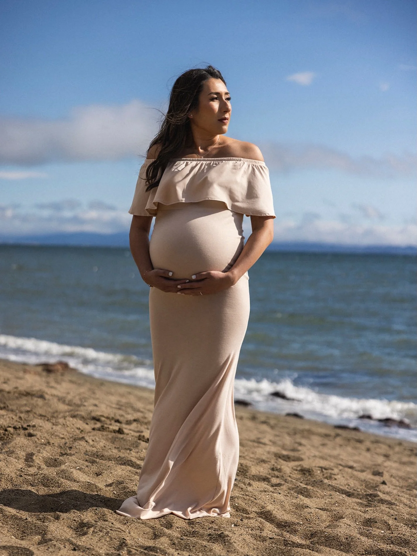 Feeling that perfect spring air + new life 
⠀⠀⠀⠀⠀⠀⠀⠀⠀
#portraitphotographer #sfbayareaphotographer  #familyphotographer