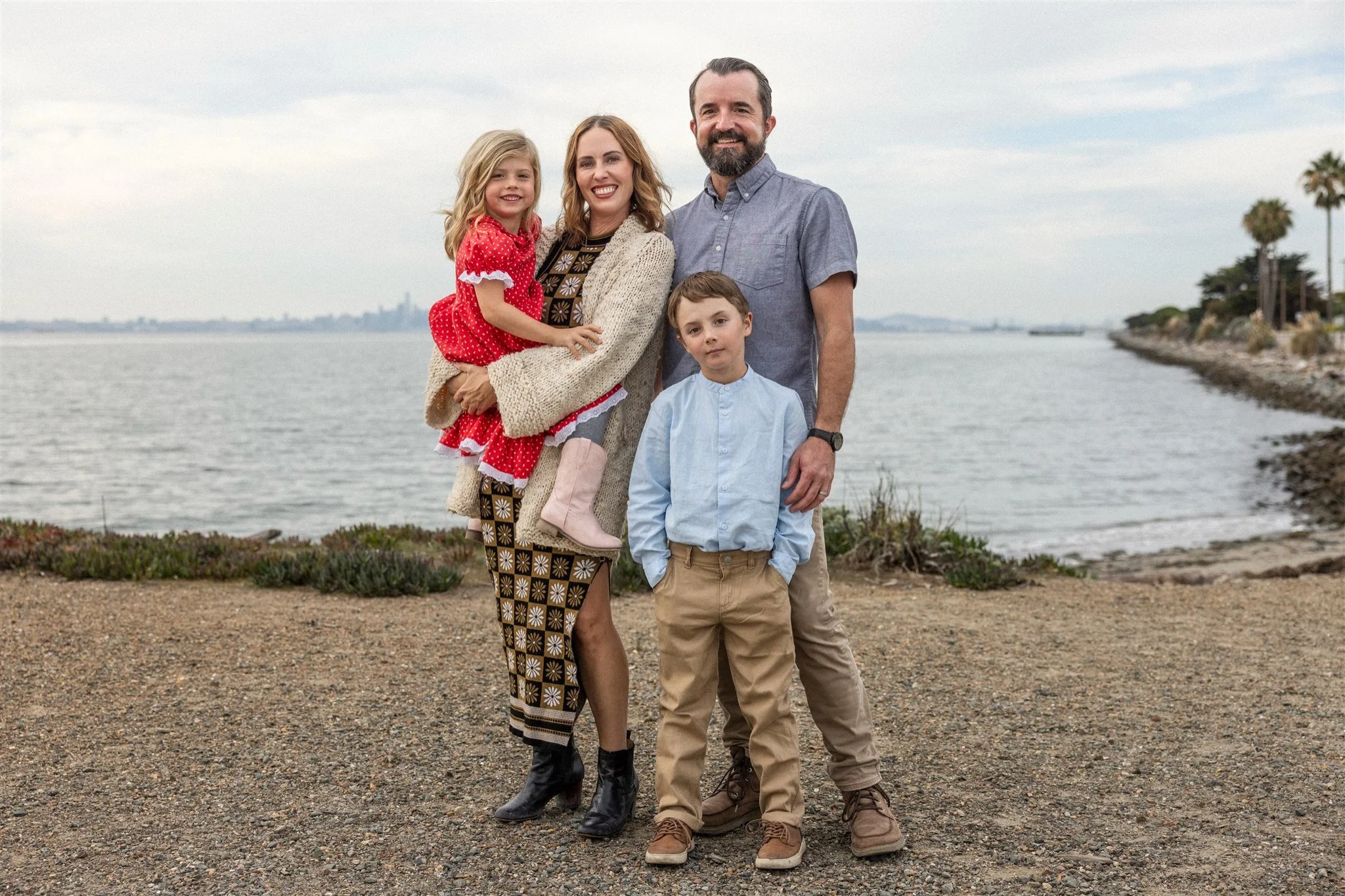 Family time on the Bay
⠀⠀⠀⠀⠀⠀⠀⠀⠀
#portraitphotographer #sfbayareaphotographer  #familyphotographer