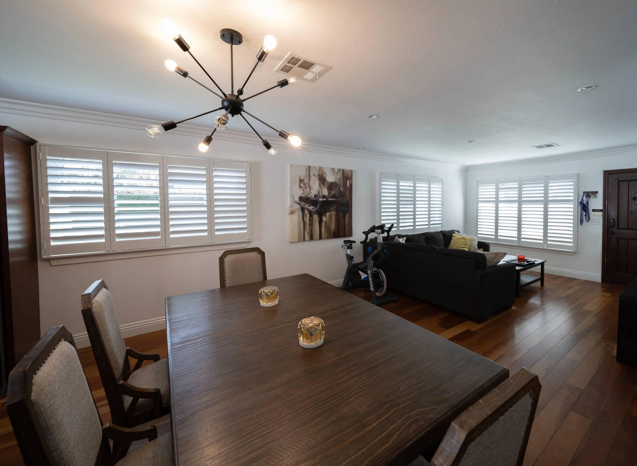 Living Dining 0S5A4405 copy (edited).jpg