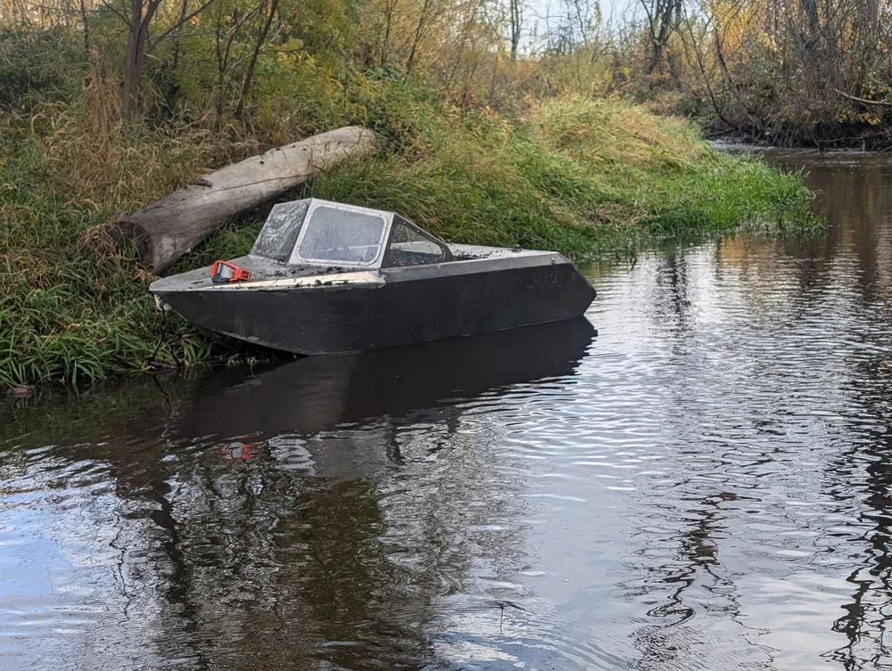 Rowdy mini jet boat on the river