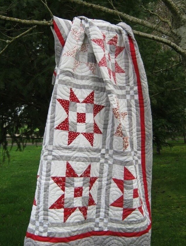Lattice Star quilt 1.jpg