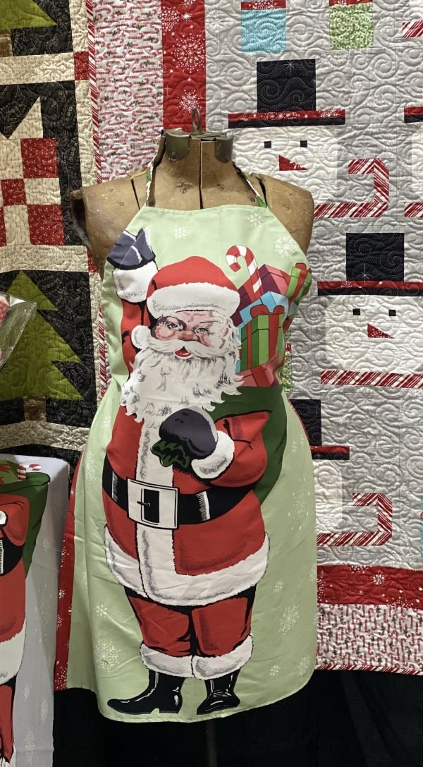 santa apron .jpg