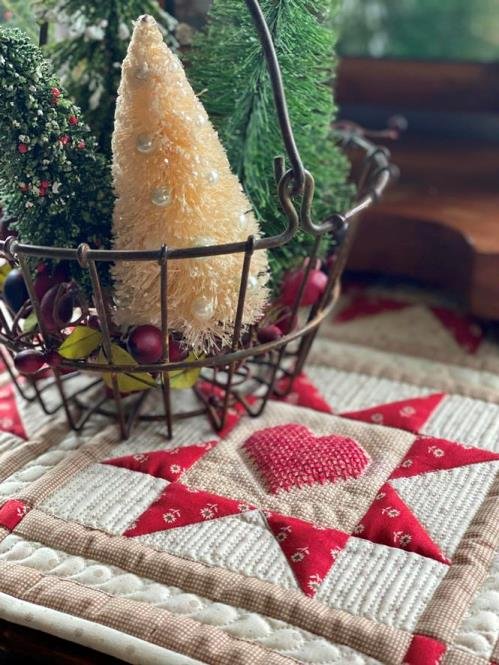 Vintage Lattice Hearts 3.jpg