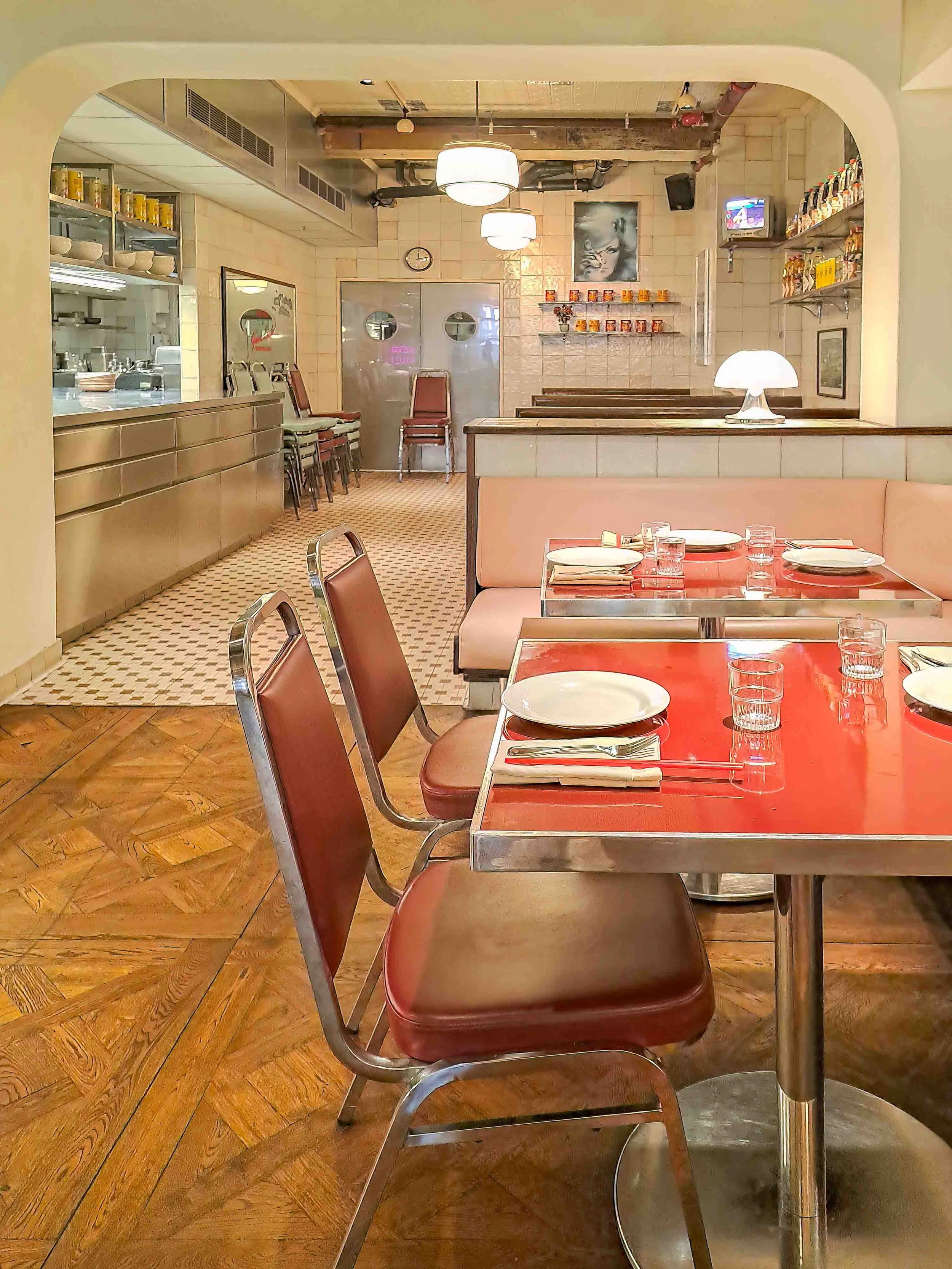 KathyWallacePhotography - Good Luck Restaurant - phone 151508.JPG