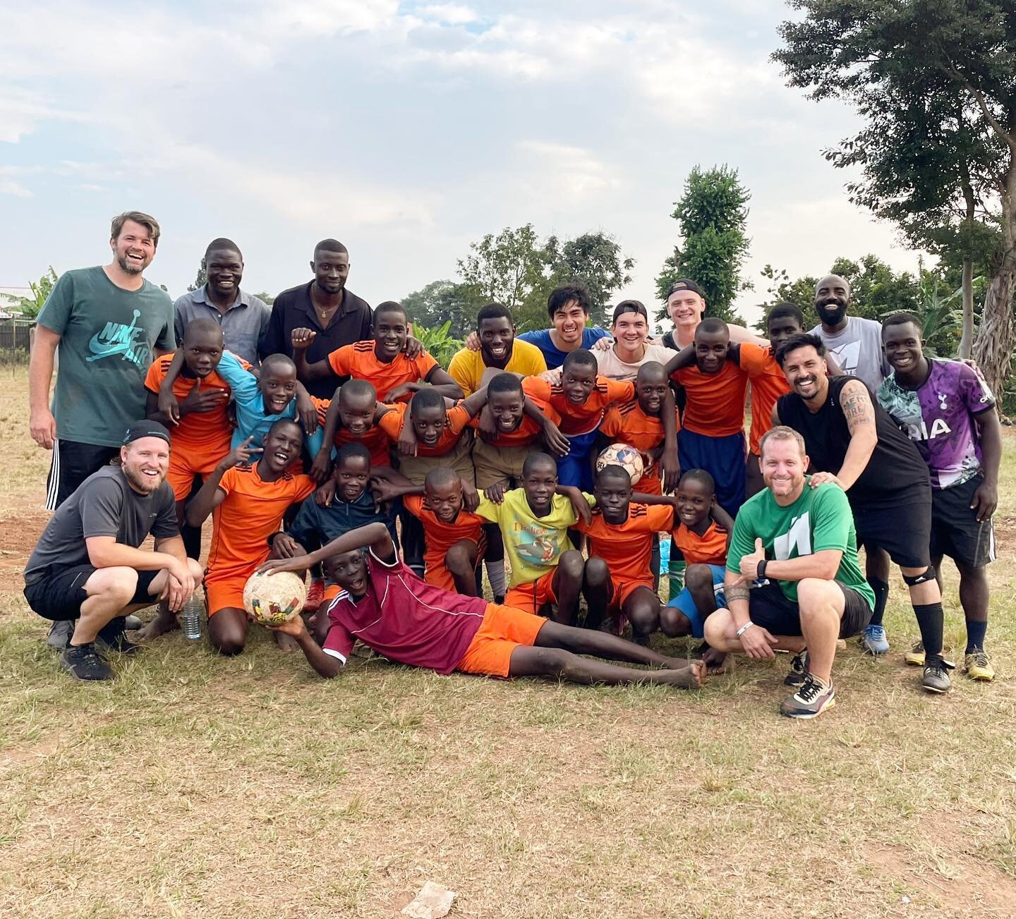 Futbol time! ⚽️

Our team of interns and facilitators have played soccer various times at schools and even at a Ugandan prison. Our team has played this team (our neighbors from St. Johns) on a couple of occasions. Today we treated their team to a tr