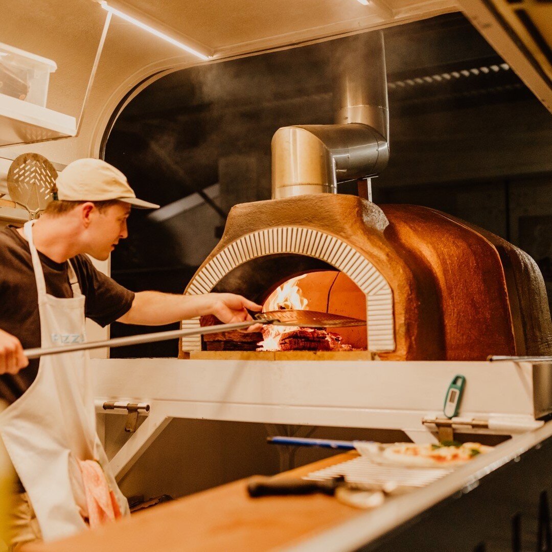 Our commercial oven enables us to consistently deliver uncompromised pizza. Get it 👊 thanks @redeclectic for the shots 👌