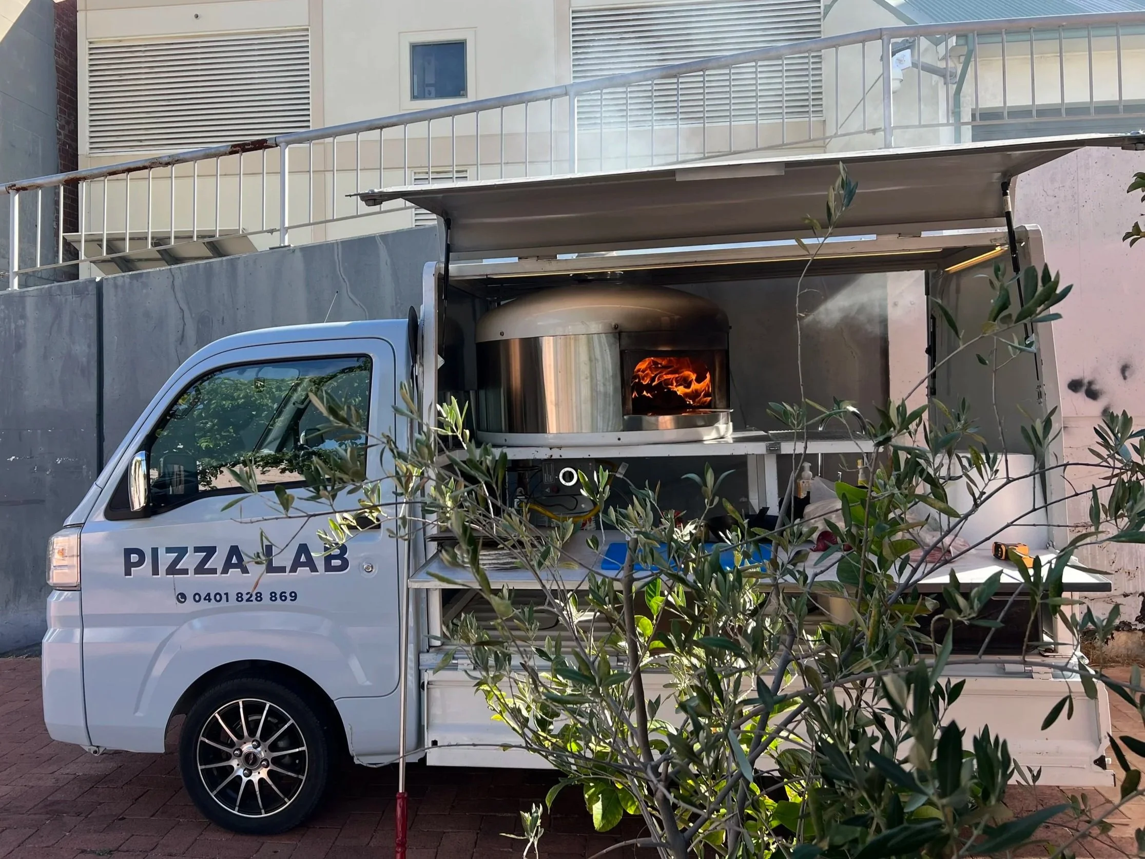 Pizza food truck