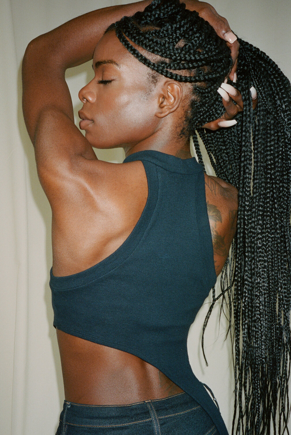 WEB_000072870012_Kingsley_Final_GAYLETTER.jpg