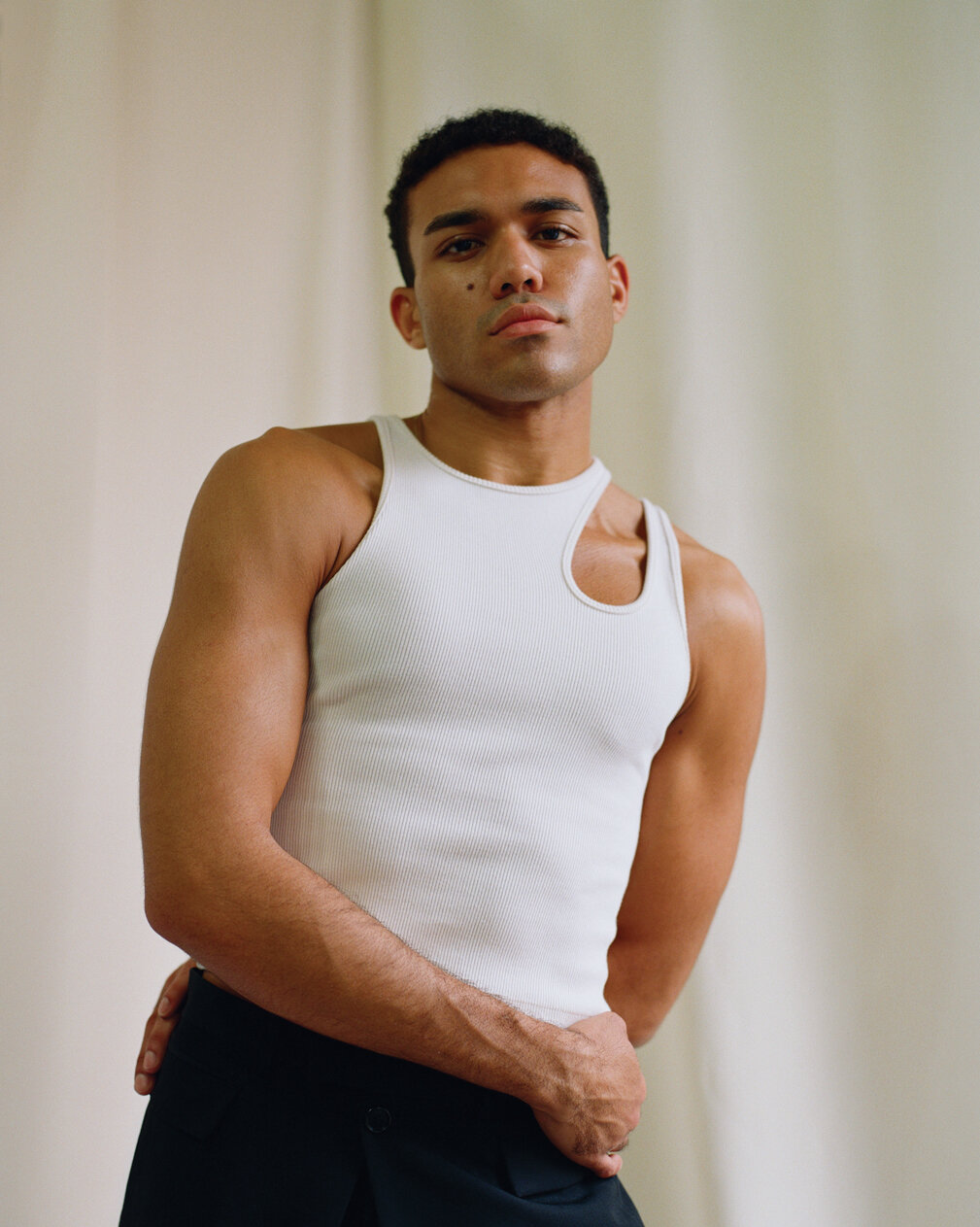 WEB_000162310004_Kingsley_Final_GAYLETTER.jpg