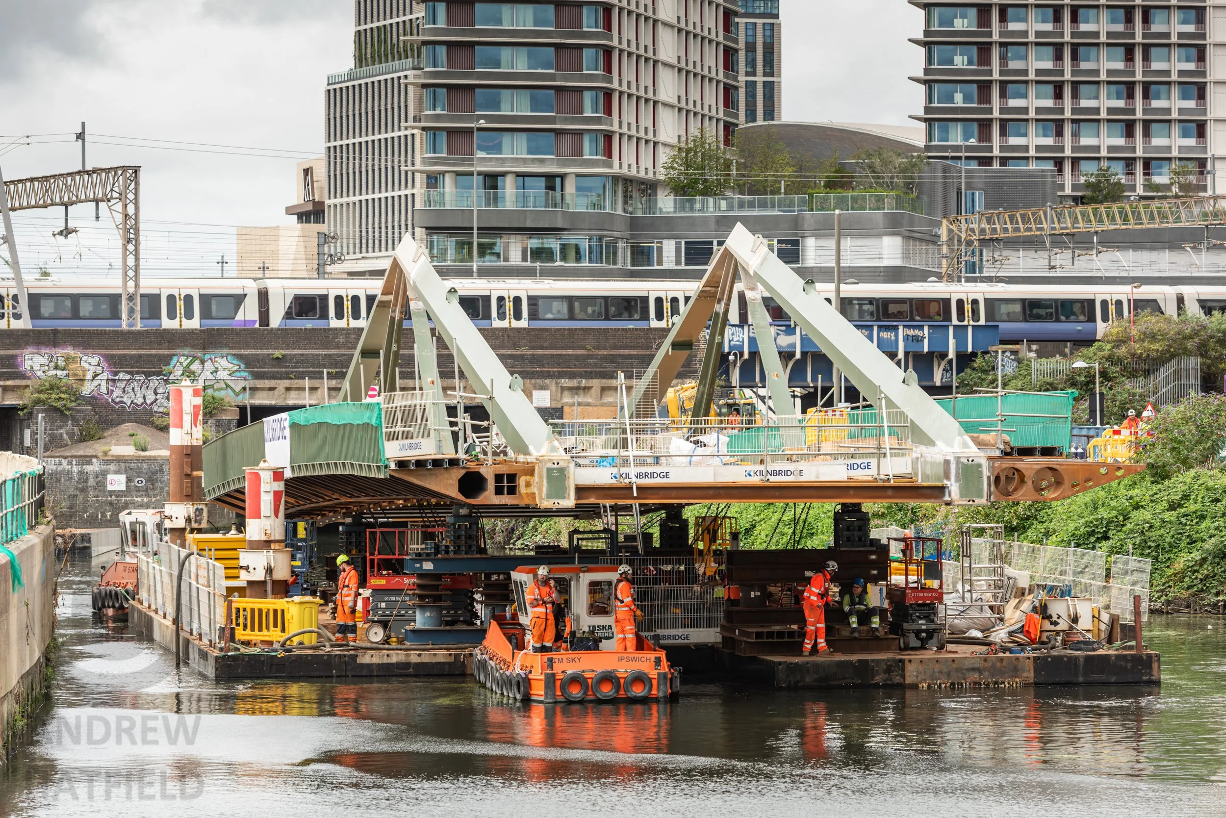  Bridge on fabrication pontoon ready for instalation 