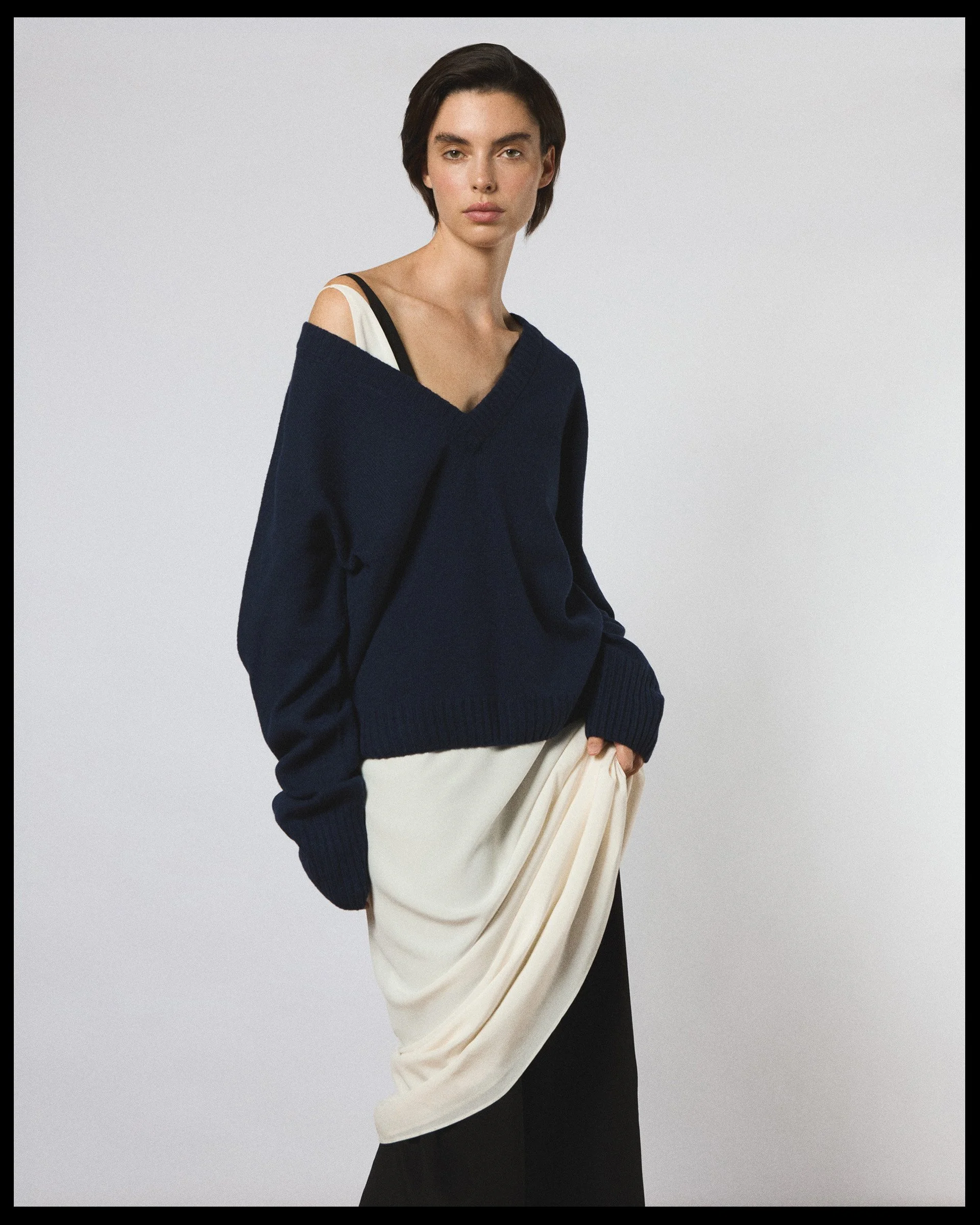 Womenswear Fit Day10848 black boarder copy.jpg