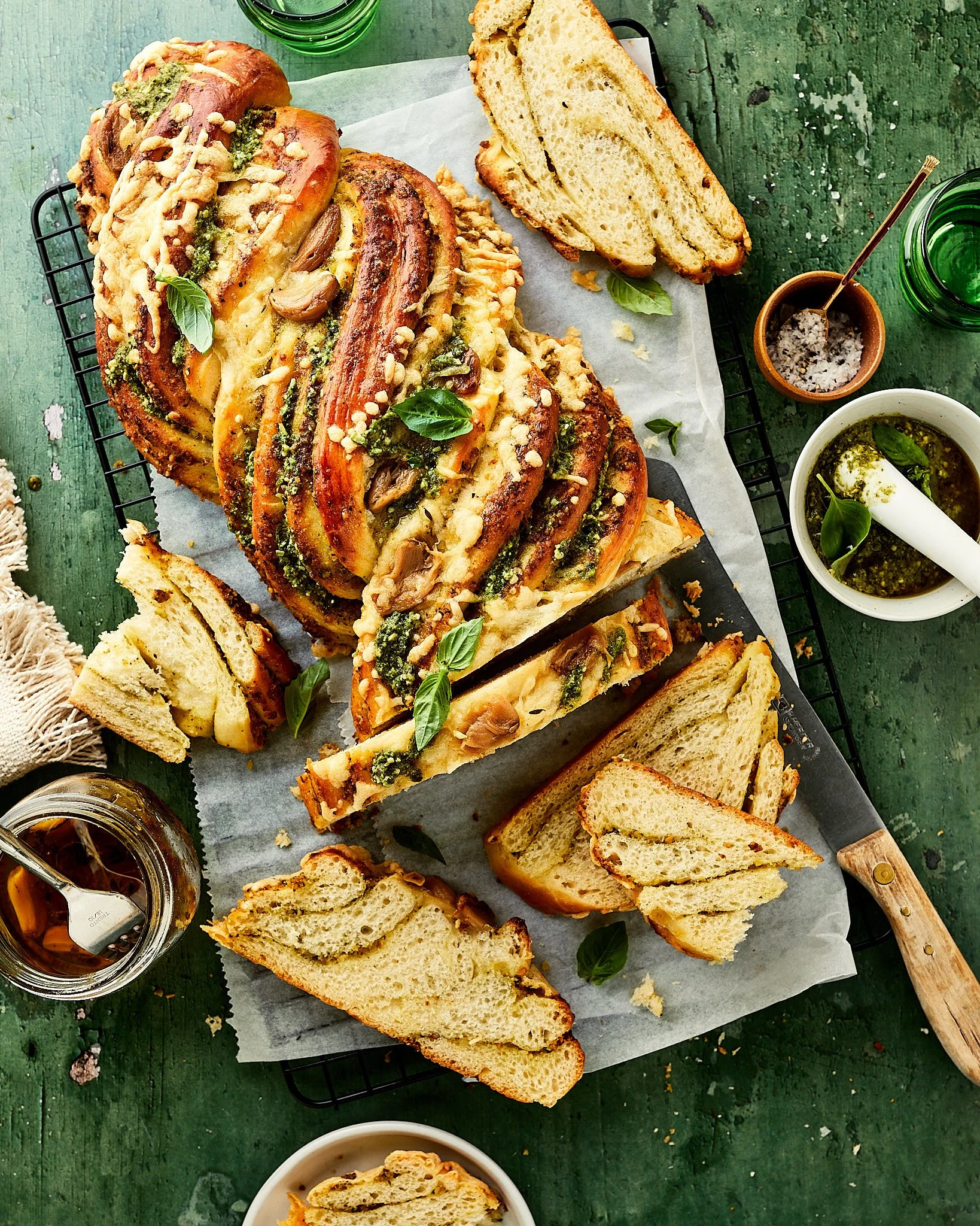 Pesto swirlbrood.jpg