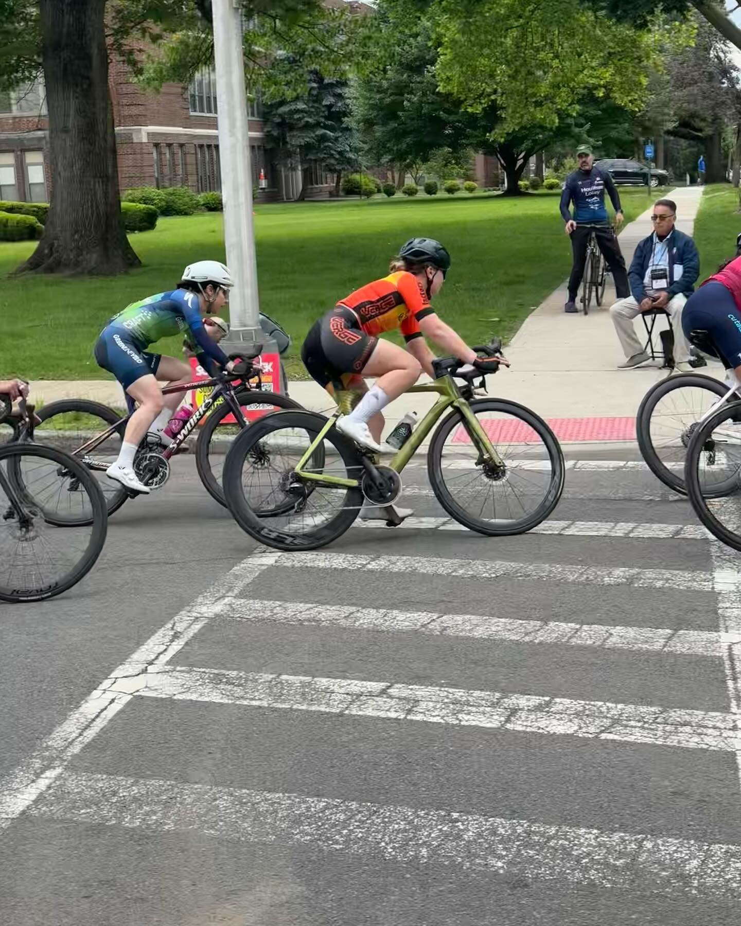 #critdawgs whipping around Tour of Plainfield @eastontcrit &amp; @tourofsomerville 

@cadencewealth
@contentfactoryracing
@vergesport
@contentfactoryracing
@lazersportna
@tifosioptics
@cyclesmartinc
@wellsavecrit
@velotoze
@usacycling
#coreconfidence