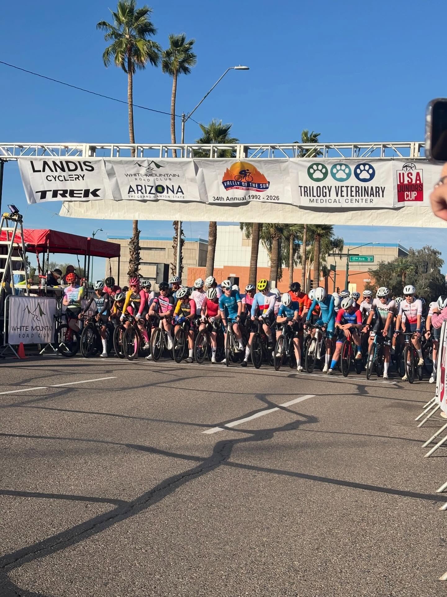 The curtain comes down on the first race of the year. Thank you to everyone that makes @vosstagerace happen. Great to see big competitive junior fields racing hard. Next up is team camp in Tucson 🌞 😎 

@cadencewealth
@gottagetglassman
@ConnectPayUS