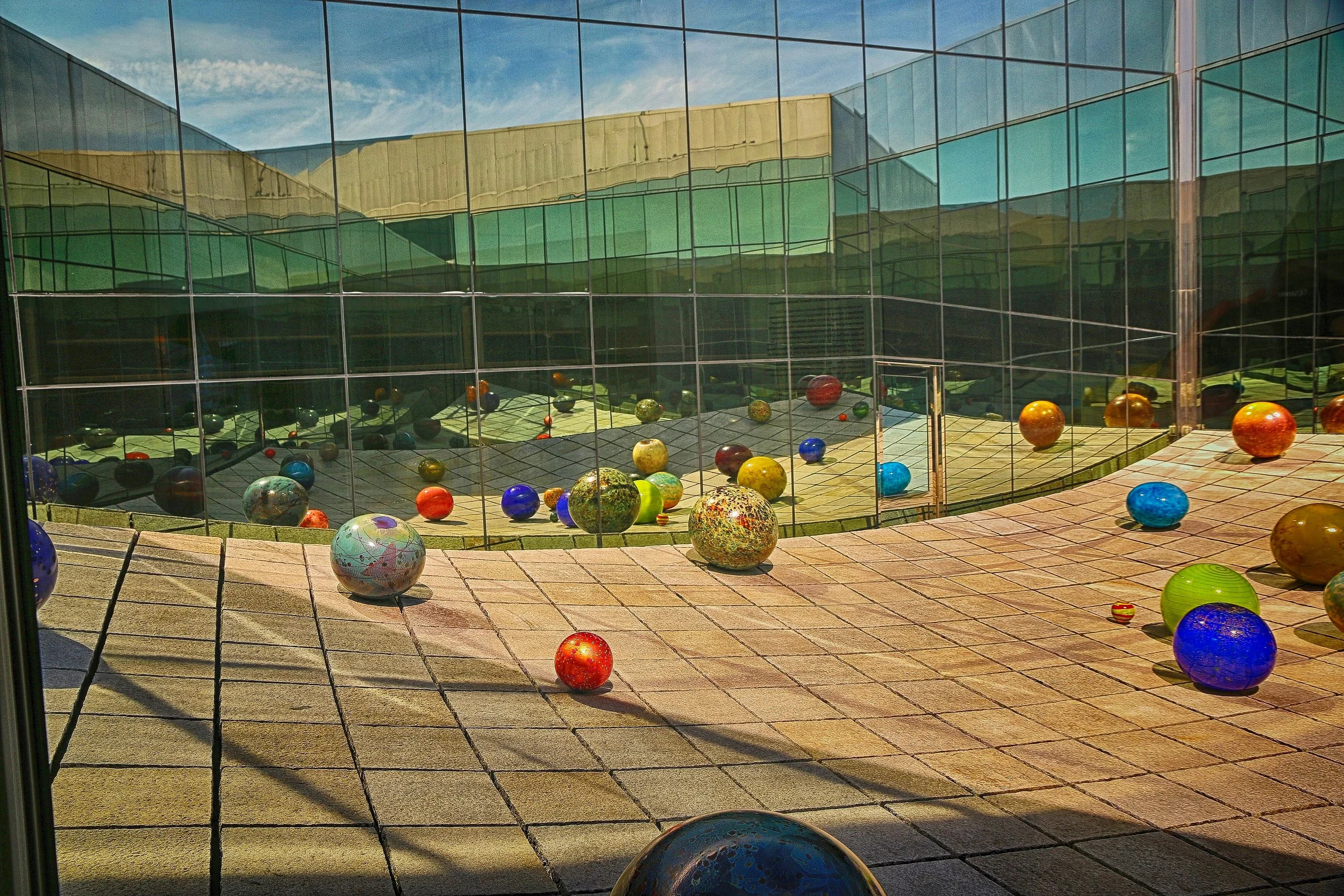 Chihuly's Niijima Floats to Honor his Mother - Tacoma Glass Museum