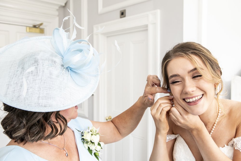 Bridal prep (17).jpg