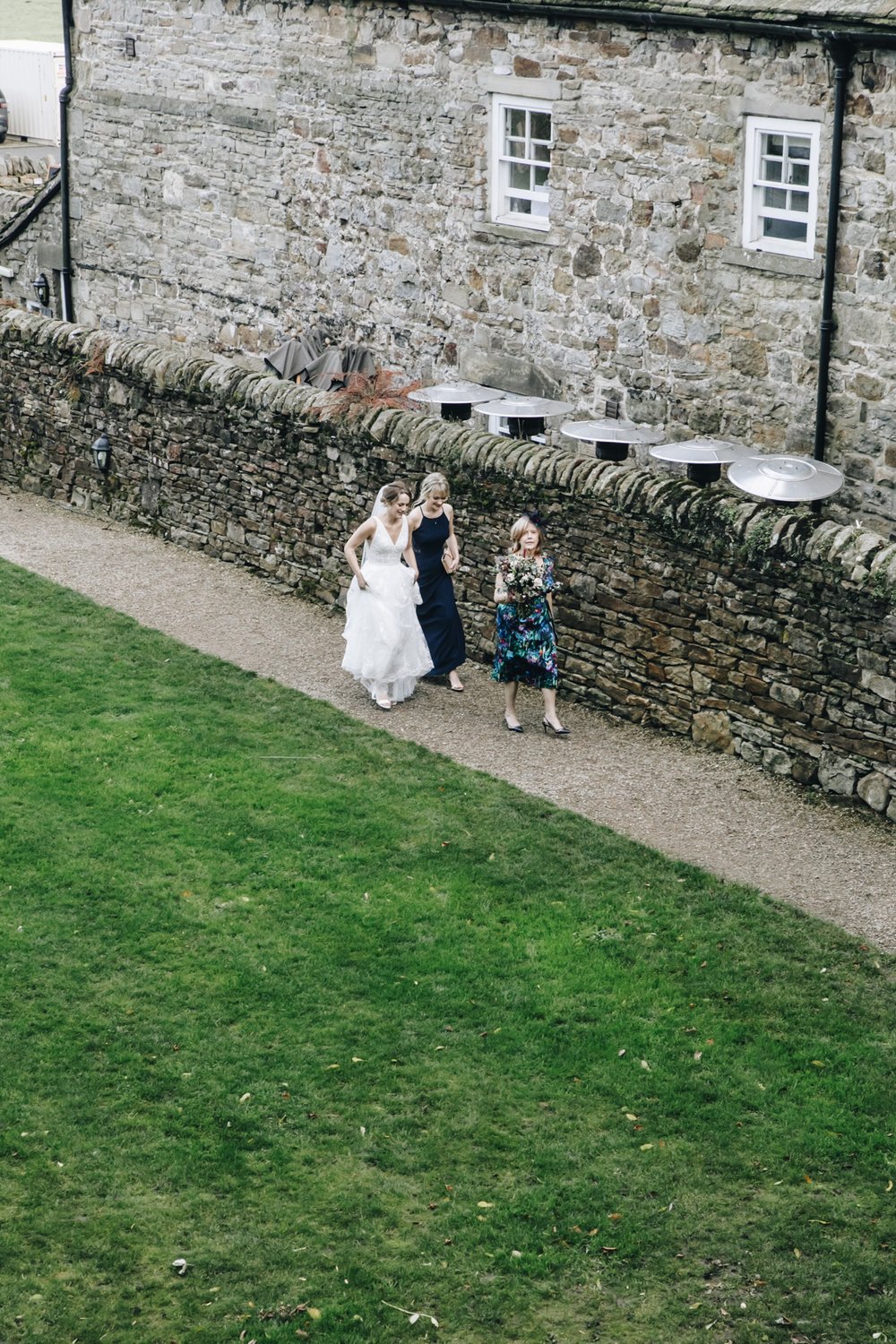 Lord Crewe Arms Wedding Photography (20).jpg