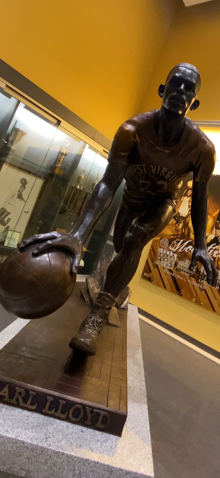 Earl Lloyd’s statue inside the Walker Convocation Center at West Virginia State University. (Mountaineer Media)