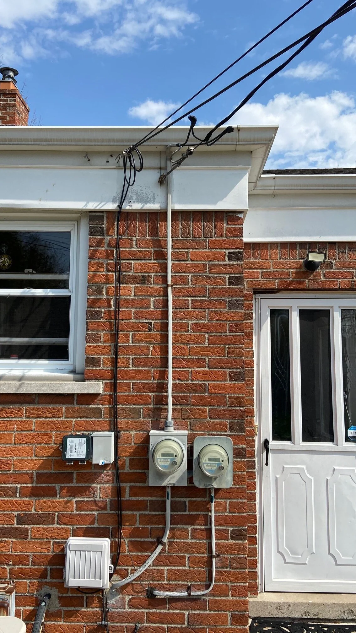 Years of non-UV rated cable really caught up with this one