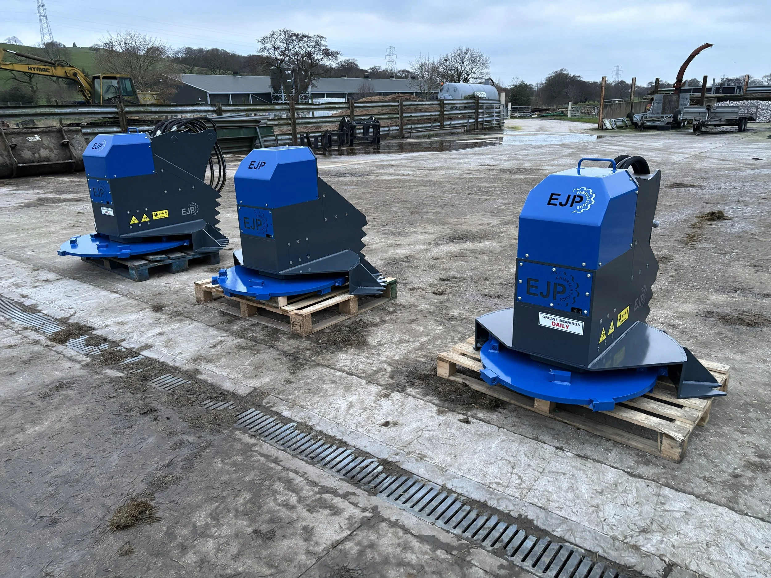 Excavator disc mulcher