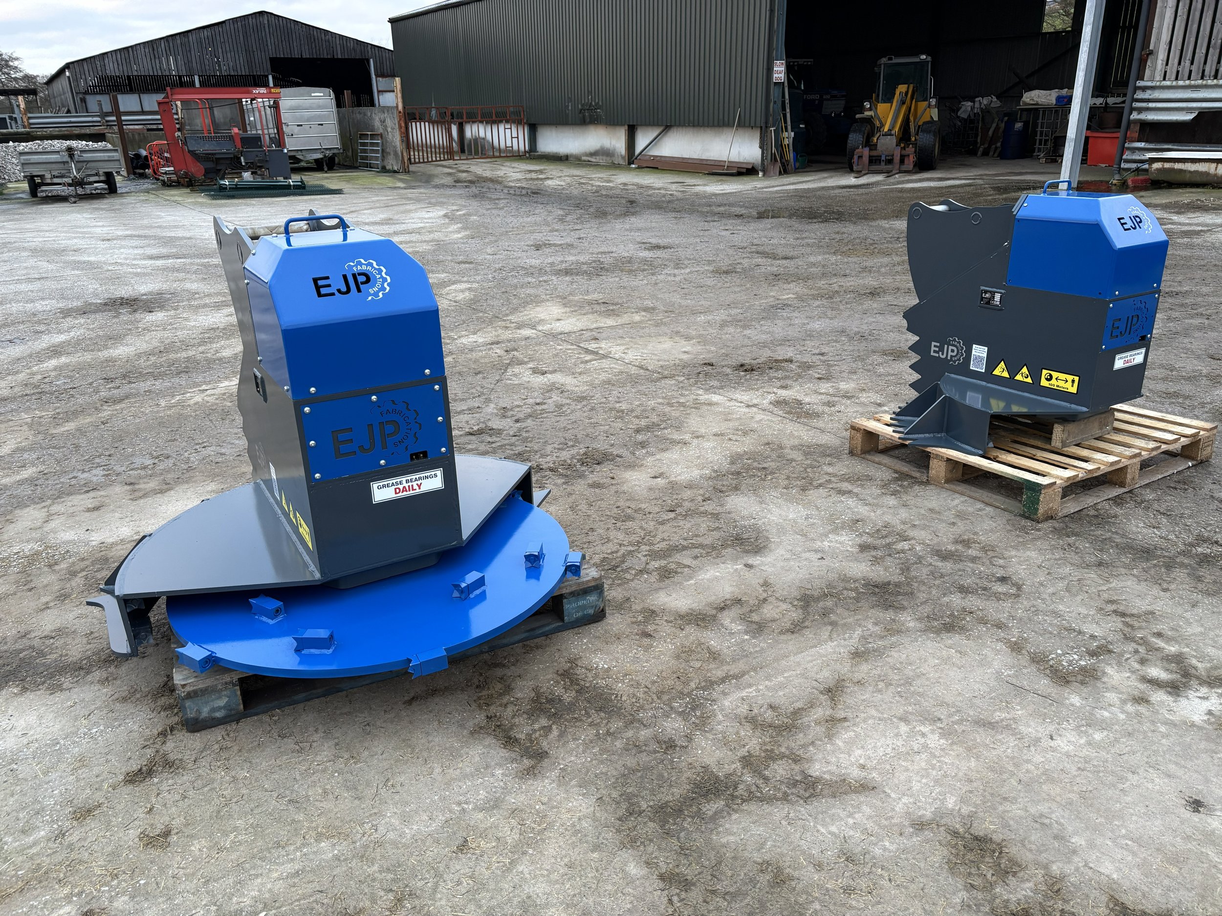 Disc mulcher for digger