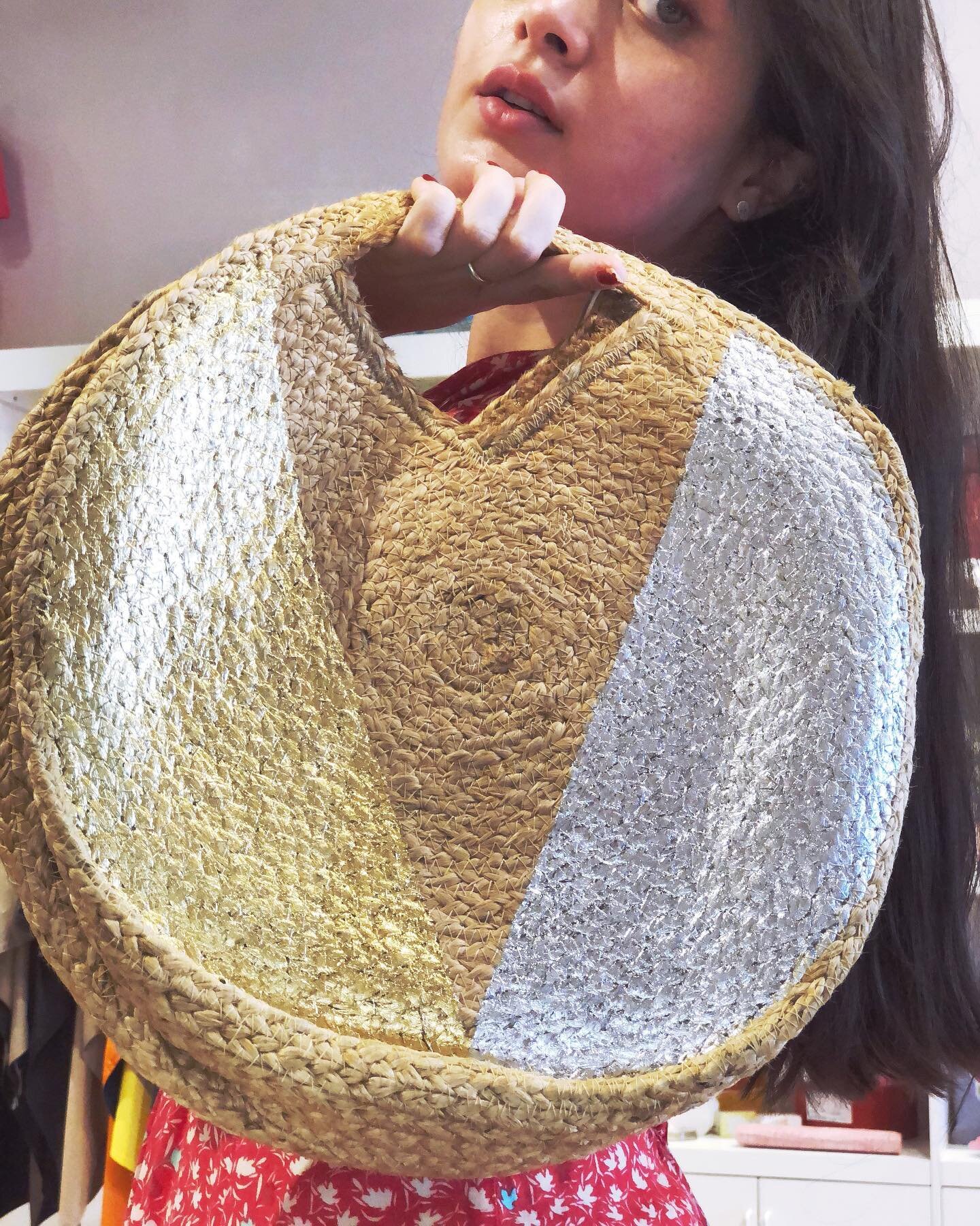 Fun new bags getting us in the mood for spring. Happy hump day!🌞
#spring #newarrival #humpday #fun #handbag #accessory #boutiqueshopping #fashionista #cville