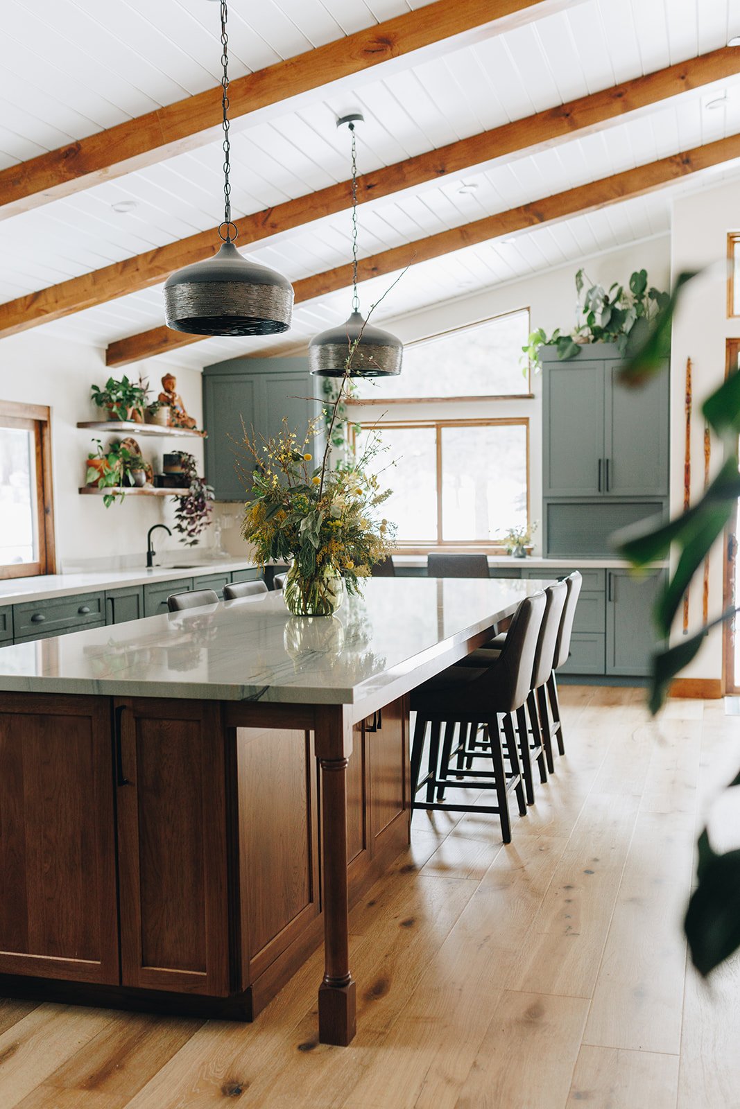 BridgetGirouxDesign_GlenshireKitchen_Feb2023_LoraWagenerCo-2-_websize copy.jpg