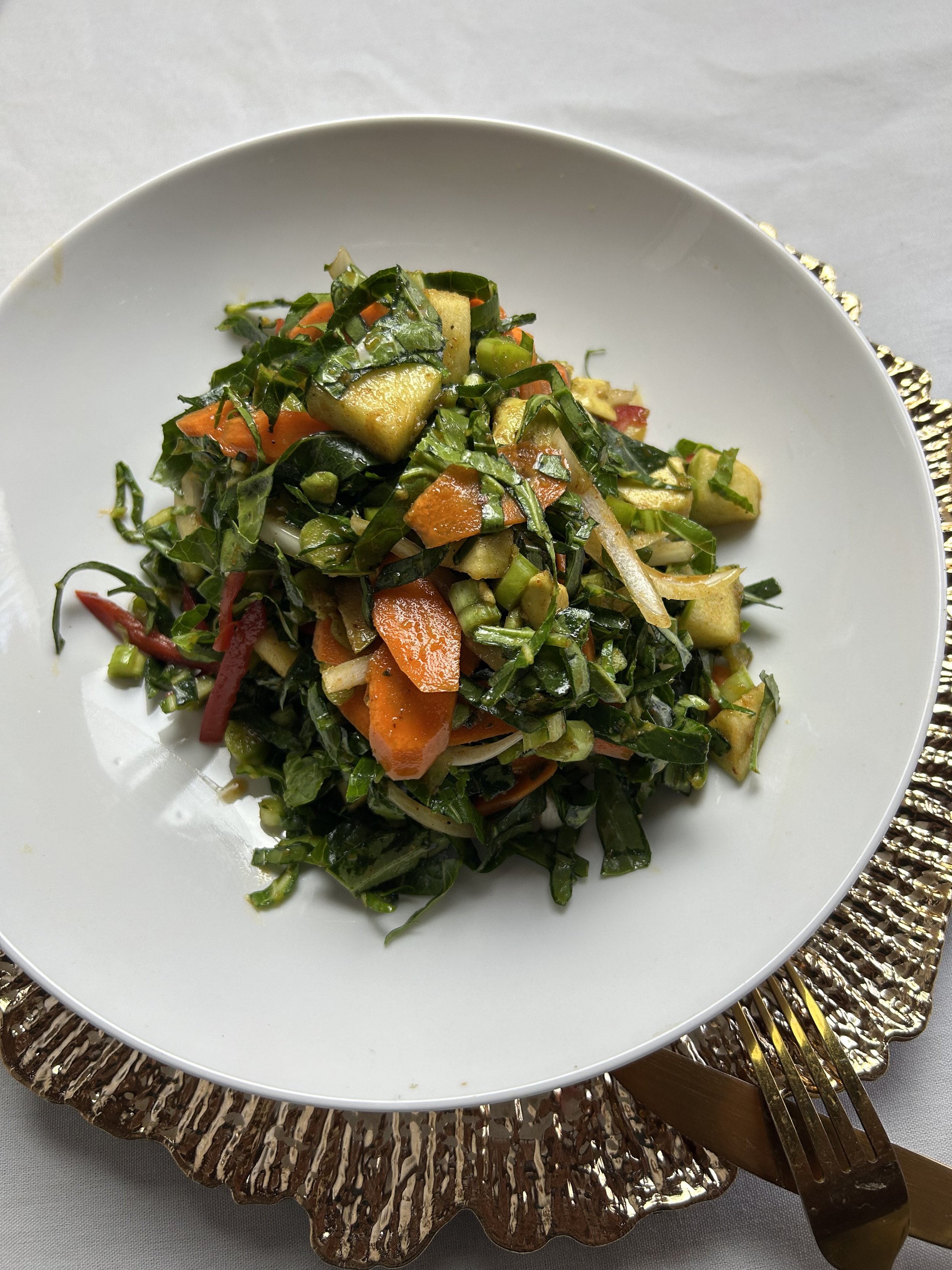 Raw Vegan: Creamy Vegan Collard Green Salad