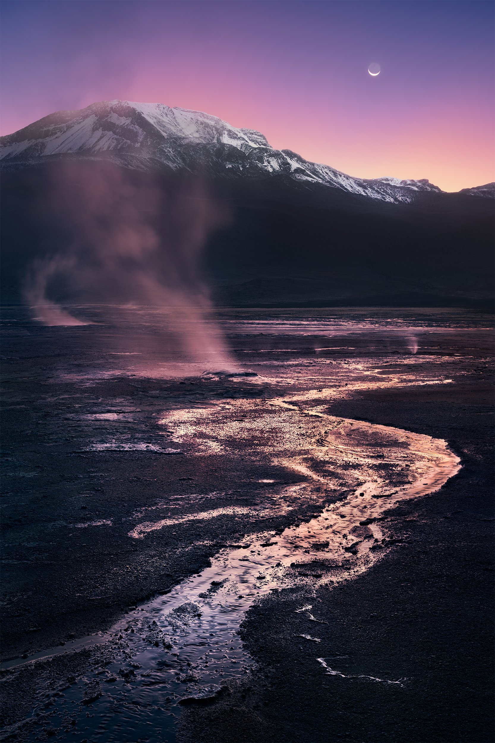 Luna Sobre El Tatio.jpg