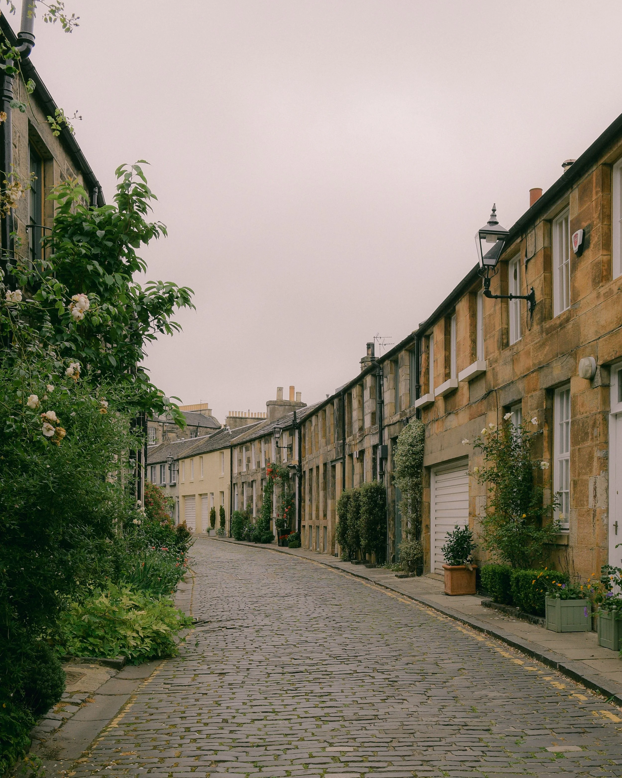 Edinburgh-Scotland-Photography-Spots-Edinburgh-itinerary-travel-Tanya-Arya-photography19.JPG