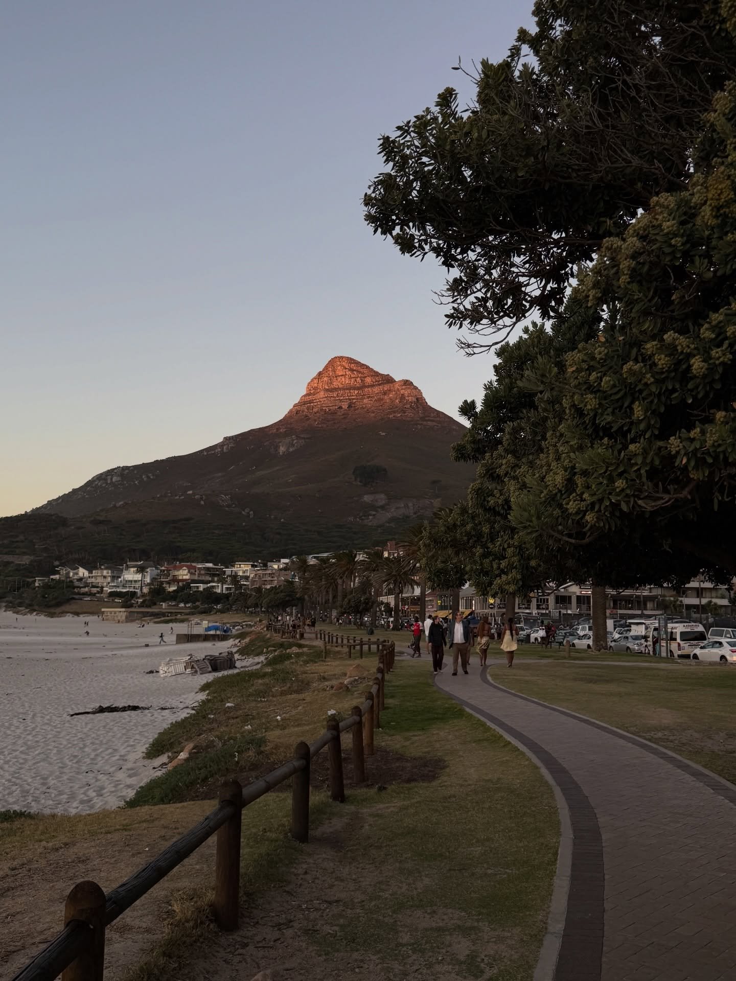 A few moments from sunny South Africa captured on iPhone - all my recs are saved in my highlights 🇿🇦🌸🌤️

1+2. Our first evening in Cape Town spent on Camp&rsquo;s Bay beach - just beautiful!!!
3. Stomping around Kirstenbosch Botanical Gardens. Hi