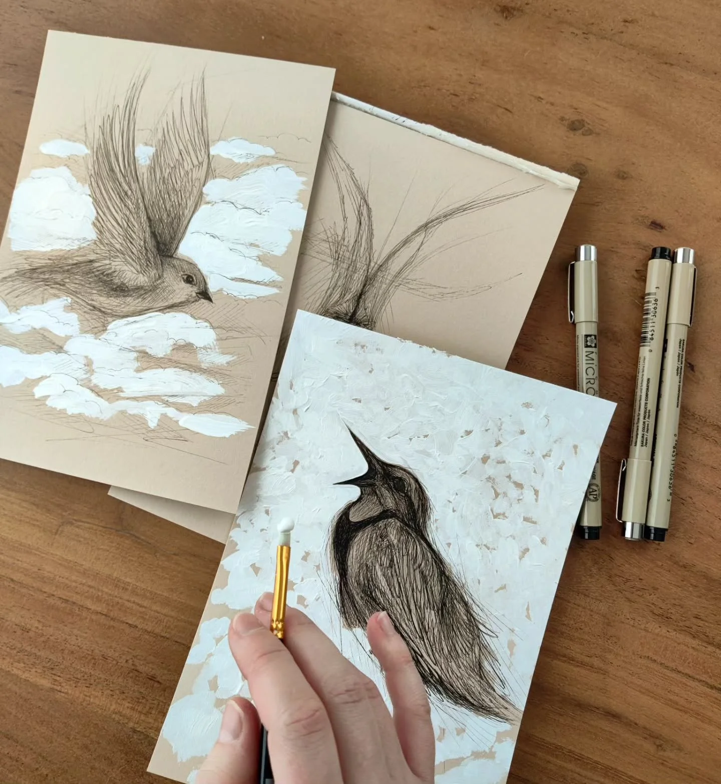 Je fais un oiseau par soir en &eacute;coutant la t&eacute;l&eacute;. J'aurai une belle grande collection pour mes &eacute;v&eacute;nements de 2026. Ils avaient &eacute;t&eacute; bien populaires au symposium Decour'art cet &eacute;t&eacute;. 🤗🐦❤️