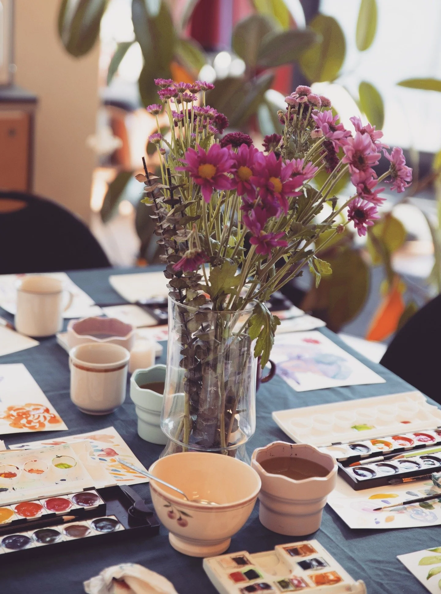 Recherche location d'un local pour un atelier de Yoga et Pinceaux &agrave; Qu&eacute;bec! 🧘&zwj;♀️🎨

Mon amie @alexayoga_communaute et moi donnons des cours de ce genre &agrave; Montr&eacute;al mais nous aimerions tenter aussi l'exp&eacute;rience &