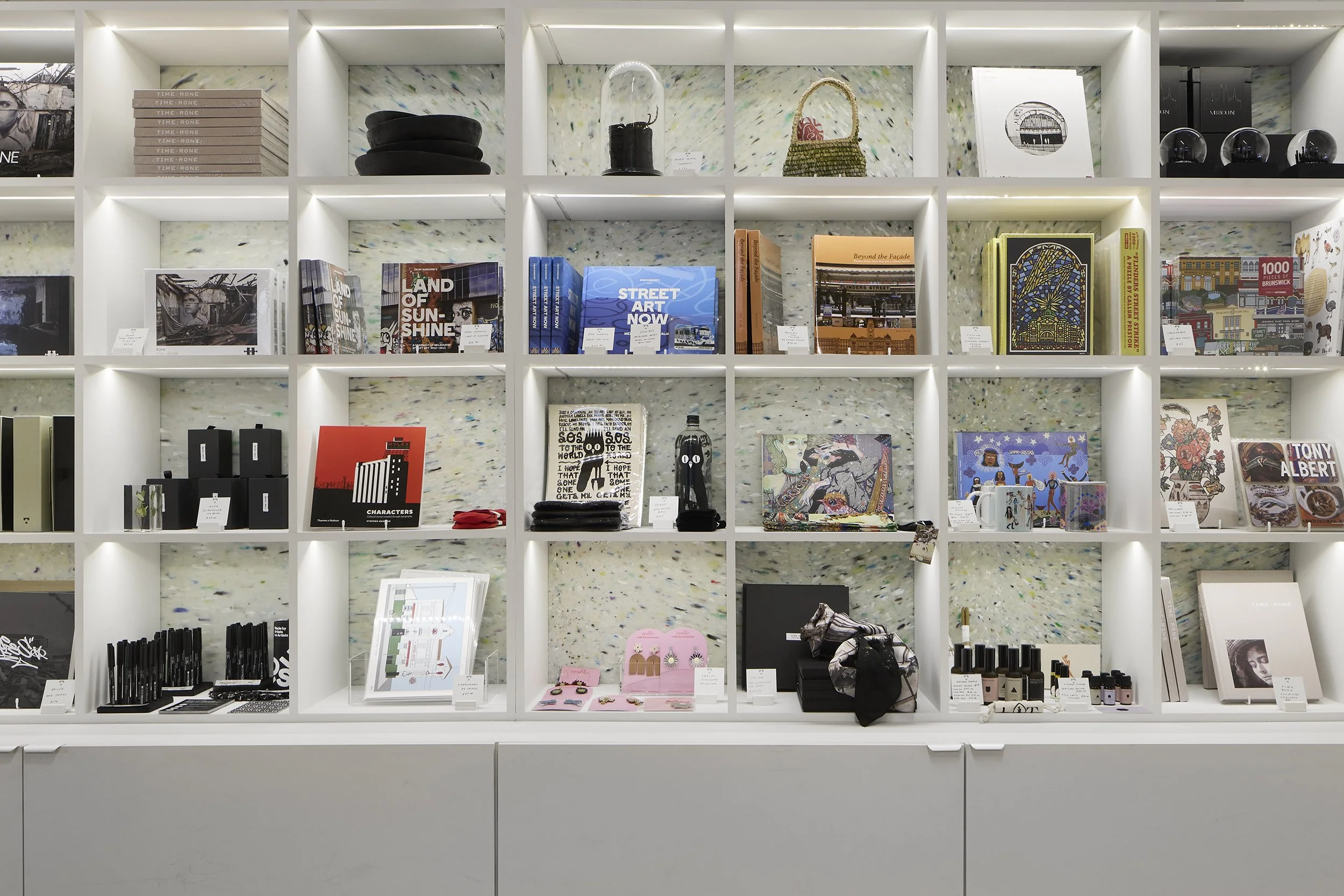 MIXEDBUSINESS 018_photocredit_Nicole Reed.jpg