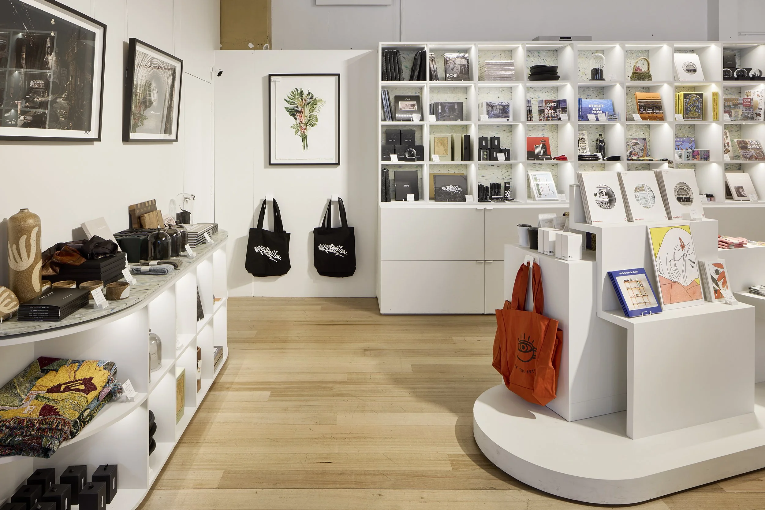 MIXEDBUSINESS 020_photocredit_Nicole Reed.jpg