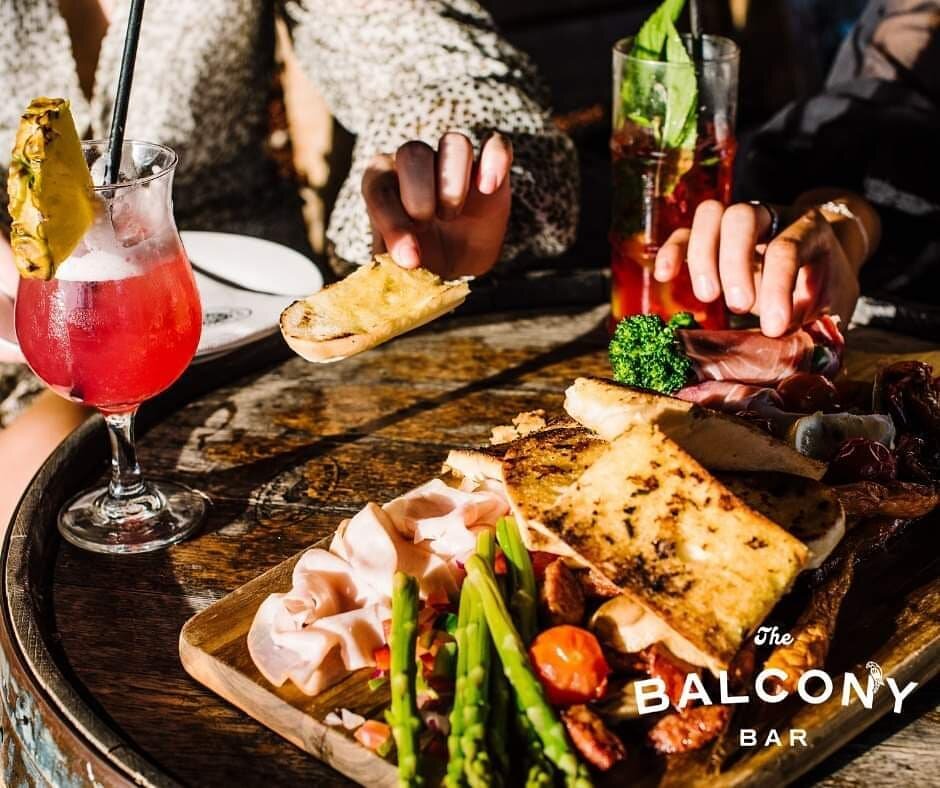 Who will you be sharing this with tonight ? 👇

Happy Hour at the Balcony Bar !
$10 Cocktail from 6 - 9 PM 
$7 PINTS
$35 Shared platters (cheese or antipasto) 

See you at the B.B !