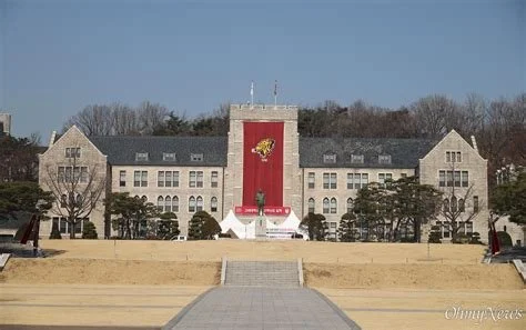 John Duncan: Learning History in Turbulent Times at Korea University