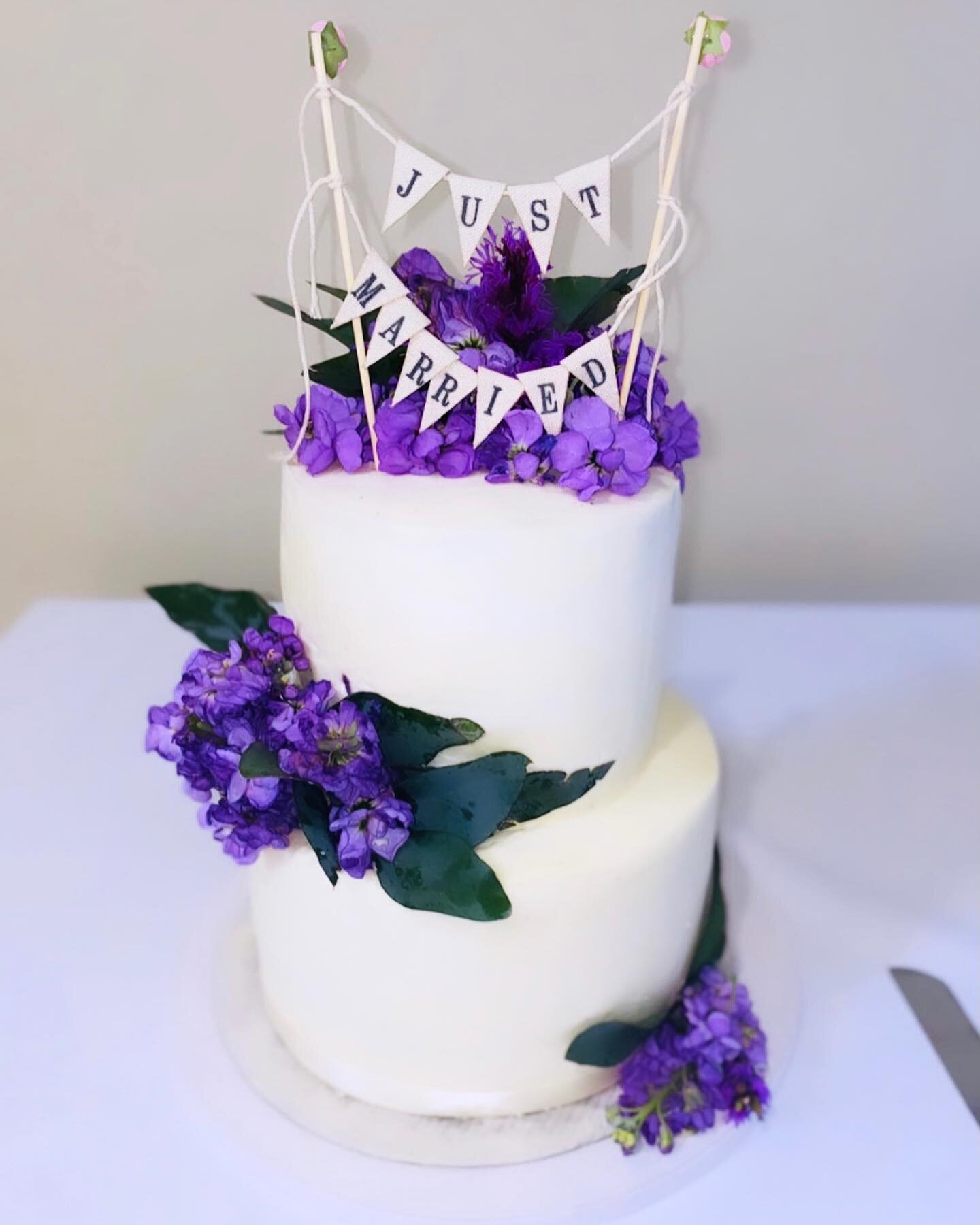 I did my first ever wedding cake guys!!!😍💜 I can&rsquo;t express how proud of myself I am. I&rsquo;m beyond grateful &amp; honored for all the love &amp; support. I&rsquo;ve come so far in a year and I couldn&rsquo;t have done without all of you! C