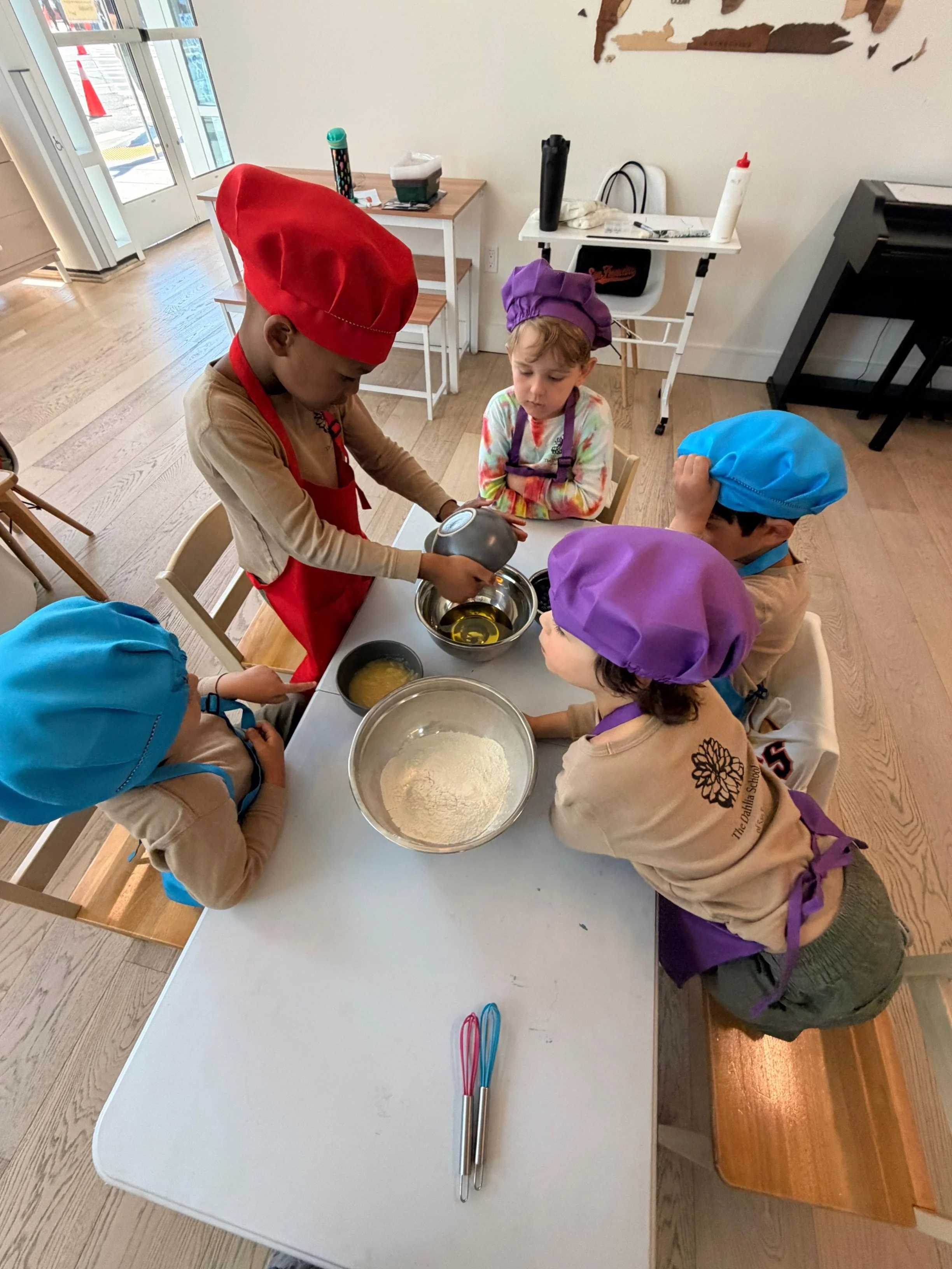 baking-at-the-dahlia-school.JPG