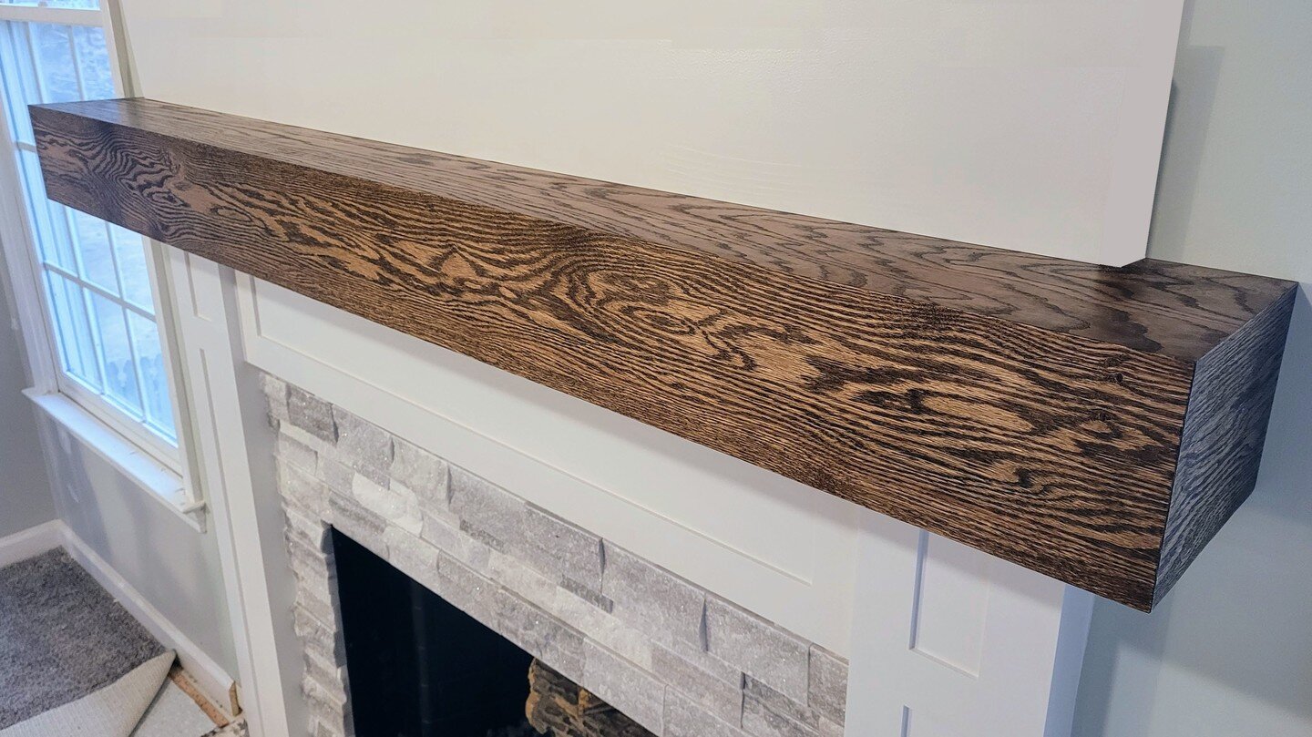 The beam mantel is up, and so is the video!

See how I made it and learn how to make your own on my youtube channel using the link in my bio.

#diy #woodworking #fireplace #mantel #oak #projectbilld