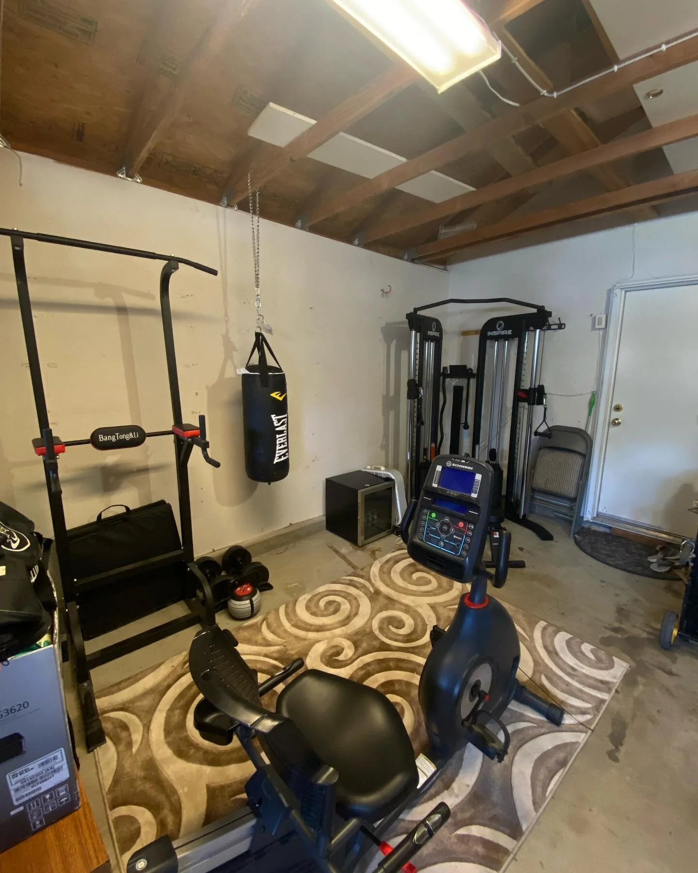 Garage gym build pretty much done!  It&rsquo;s a simple set up but it has ferrying that I need and want in a workout space. Probably still gonna buy some actual flooring eventually but for now this will do just fine. Swipe to see what it looked like 