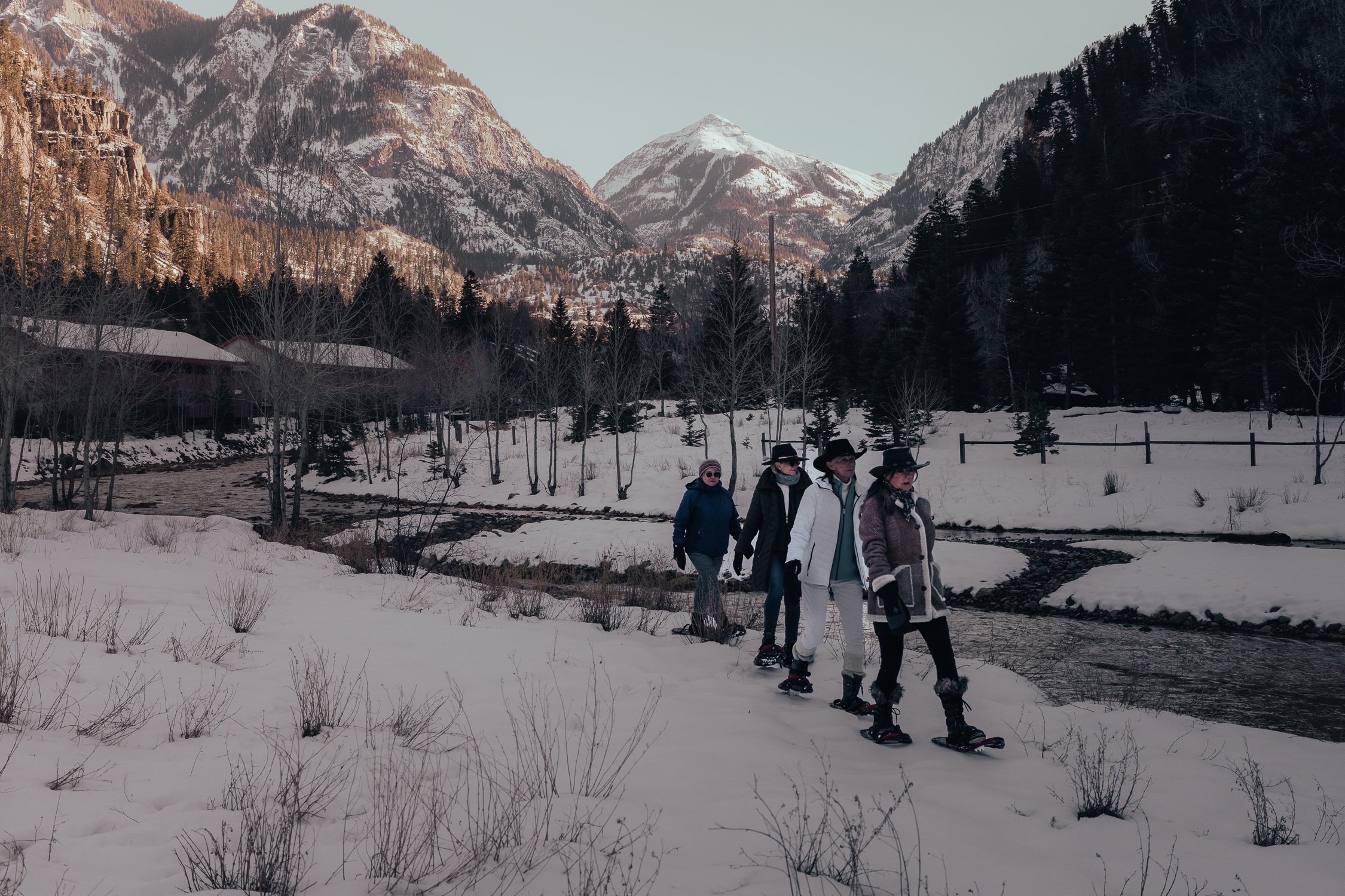 SnowshoeFondue-7.jpg