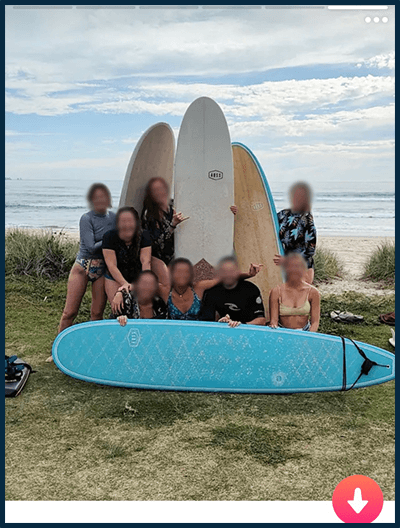 A Tinder photo with a bunch of girls