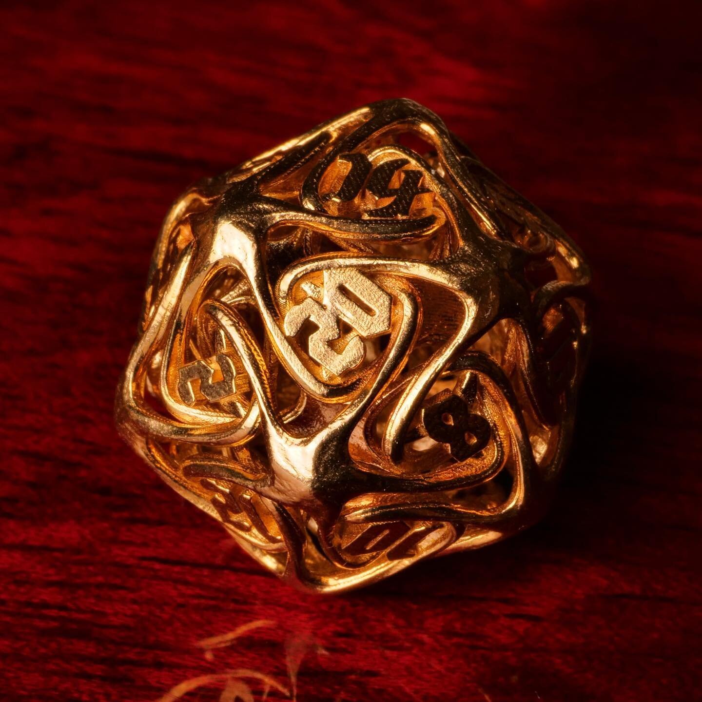 Custom 18k gold d20 as a commission! #dnd #dice #dndart #dnd5e #d20 #metaldice #engagementring #giftideas #dicegoblin #gold #custommade #gift